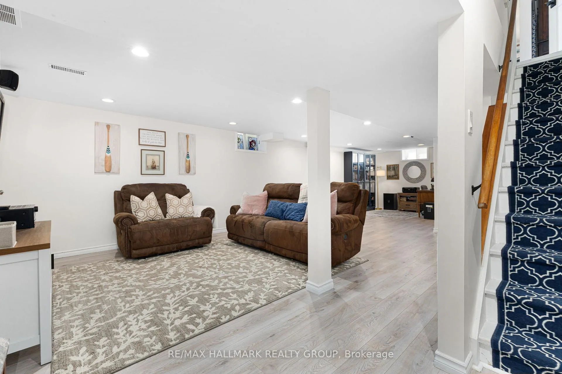 Photo 37 of 642 Steller Street, Ottawa, Fallingbrook/Pineridge — HOMEH