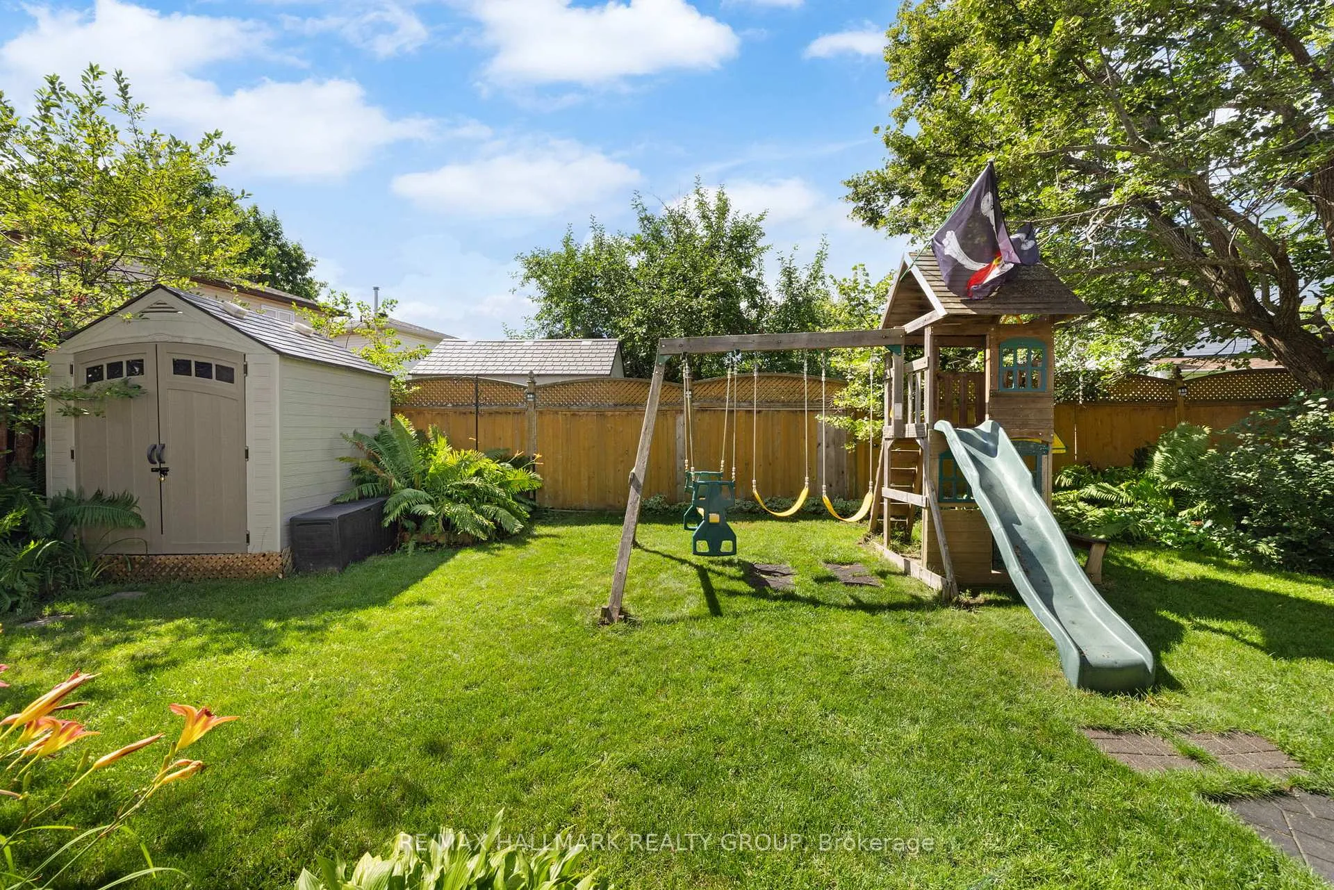 Photo 41 of 642 Steller Street, Ottawa, Fallingbrook/Pineridge — HOMEH