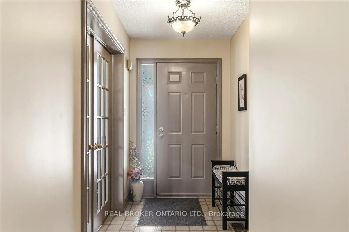 Photo 4 of 106 Spruceside Crescent, Pelham, Fonthill — HOMEH