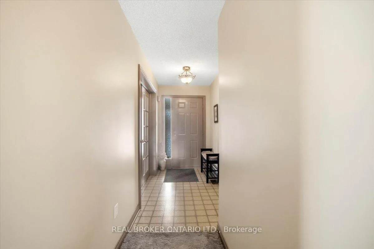 Photo 5 of 106 Spruceside Crescent, Pelham, Fonthill — HOMEH