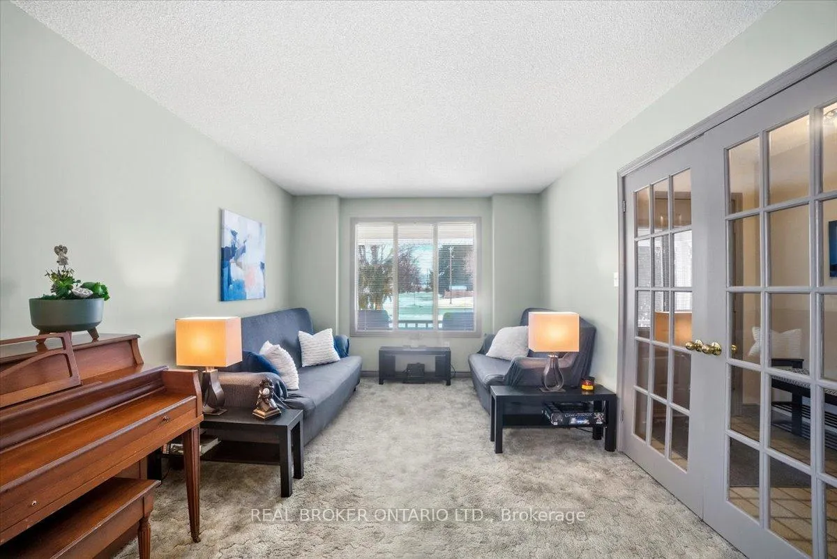 Photo 6 of 106 Spruceside Crescent, Pelham, Fonthill — HOMEH