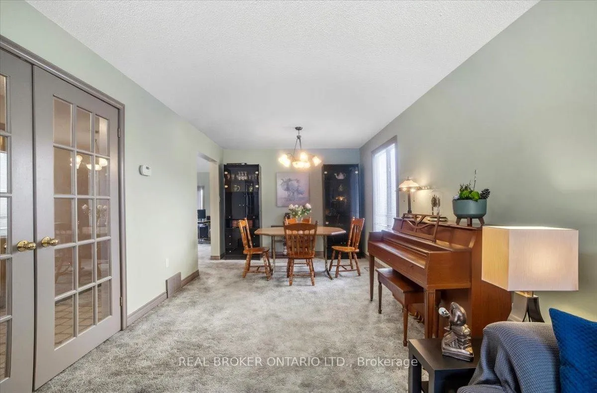 Photo 7 of 106 Spruceside Crescent, Pelham, Fonthill — HOMEH