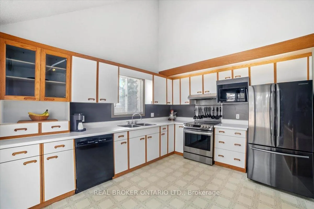 Photo 11 of 106 Spruceside Crescent, Pelham, Fonthill — HOMEH