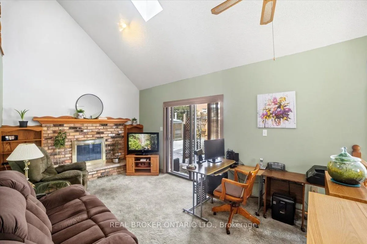 Photo 16 of 106 Spruceside Crescent, Pelham, Fonthill — HOMEH