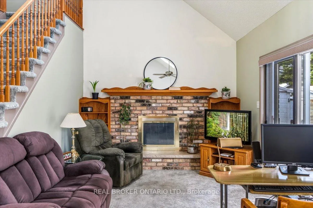 Photo 18 of 106 Spruceside Crescent, Pelham, Fonthill — HOMEH