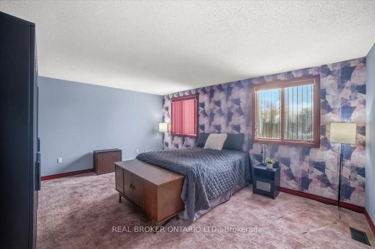 Photo 20 of 106 Spruceside Crescent, Pelham, Fonthill — HOMEH