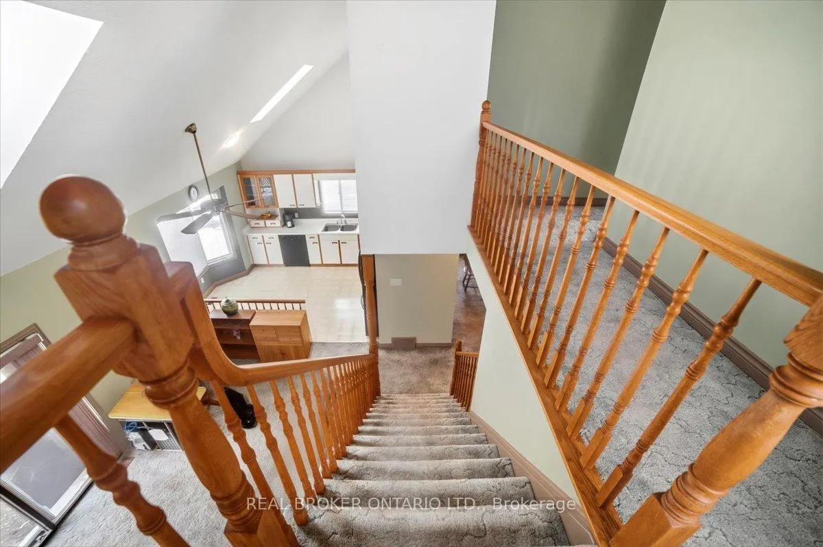 Photo 25 of 106 Spruceside Crescent, Pelham, Fonthill — HOMEH