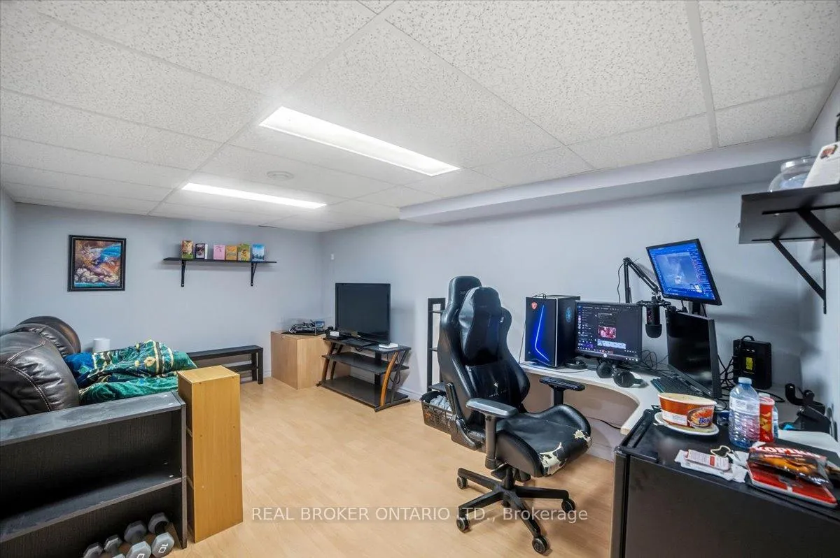 Photo 30 of 106 Spruceside Crescent, Pelham, Fonthill — HOMEH