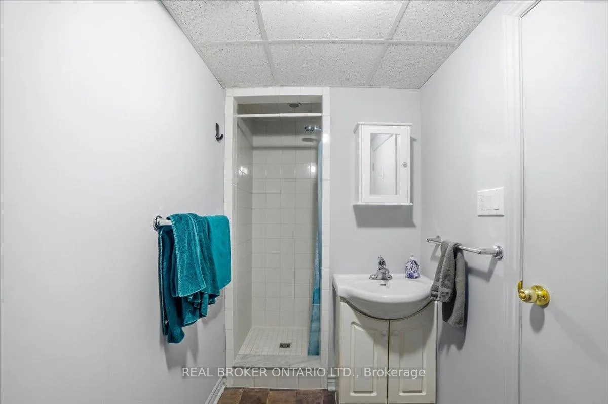 Photo 33 of 106 Spruceside Crescent, Pelham, Fonthill — HOMEH