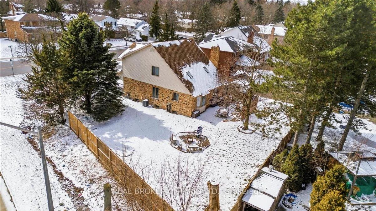 Photo 35 of 106 Spruceside Crescent, Pelham, Fonthill — HOMEH
