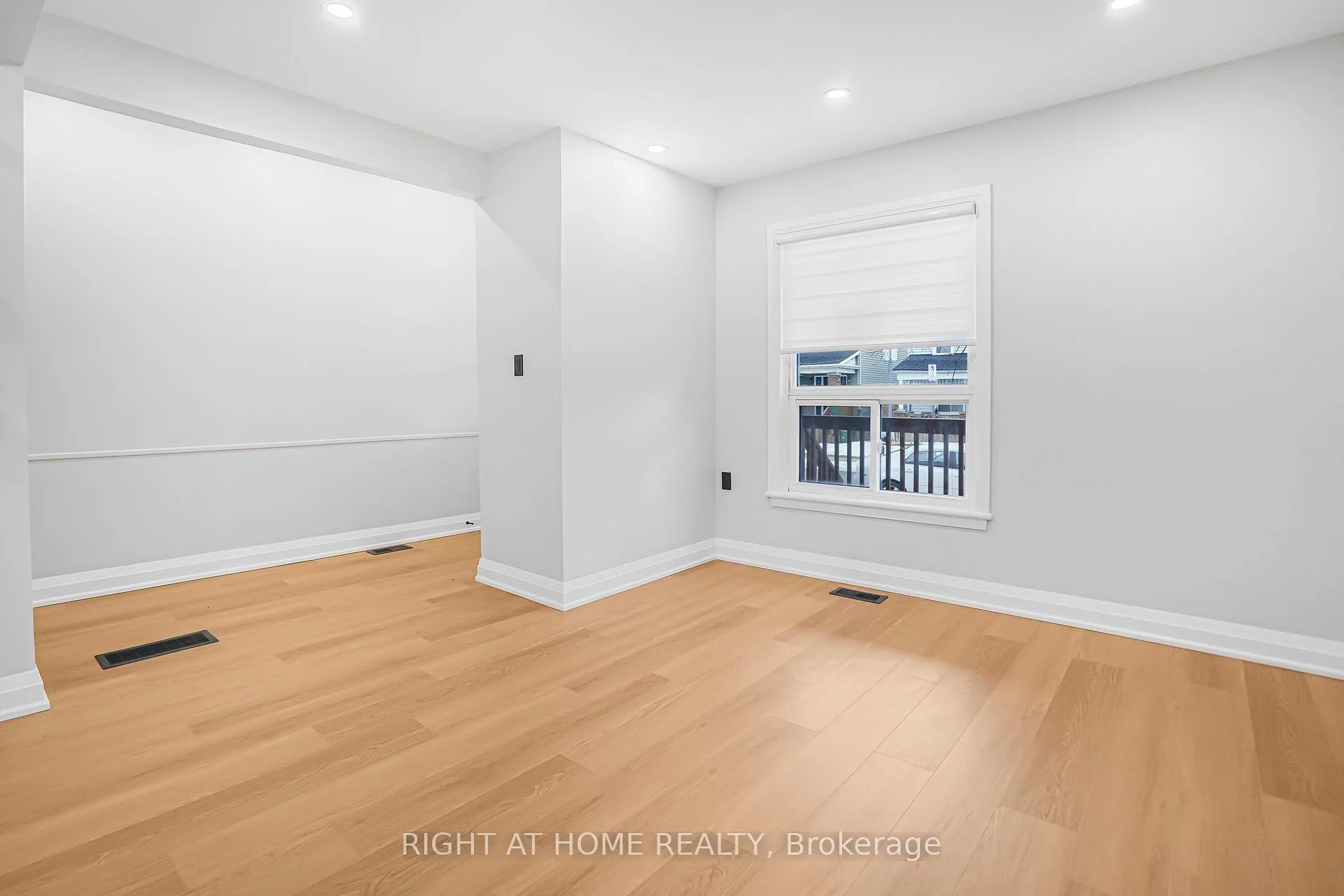 Photo 5 of 155 Avondale Street, Hamilton, Crown Point — HOMEH