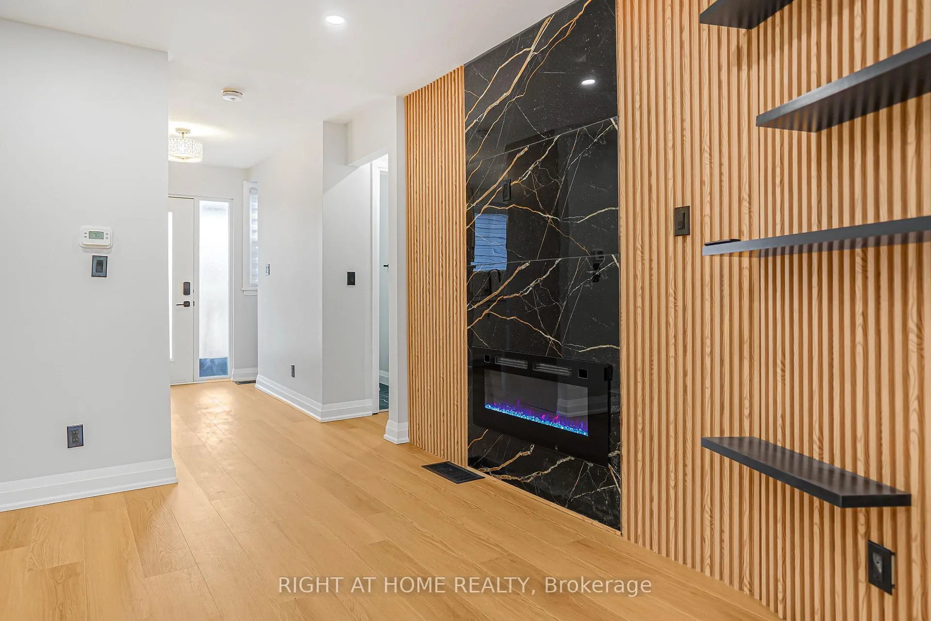 Photo 7 of 155 Avondale Street, Hamilton, Crown Point — HOMEH