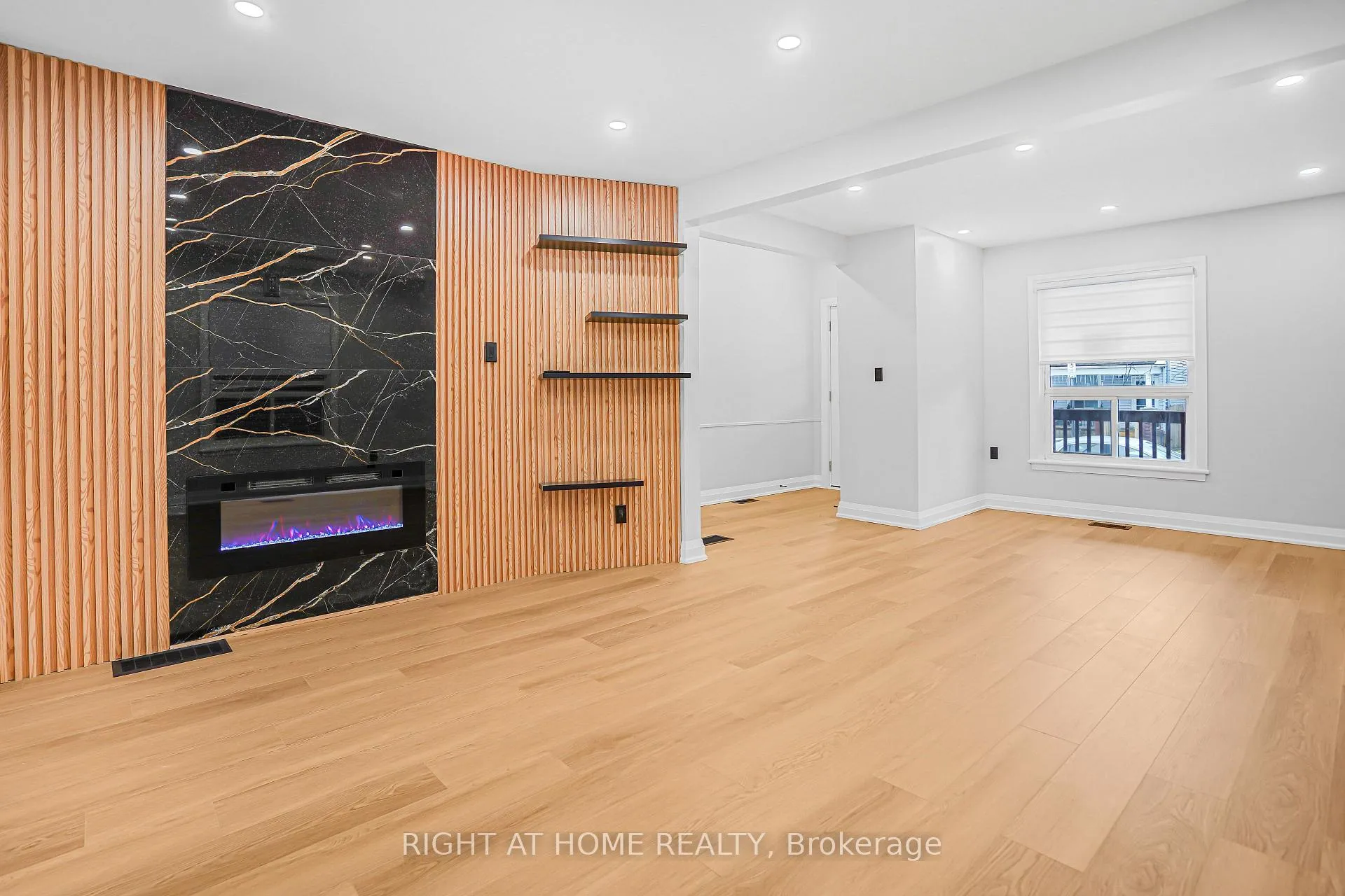 Photo 9 of 155 Avondale Street, Hamilton, Crown Point — HOMEH