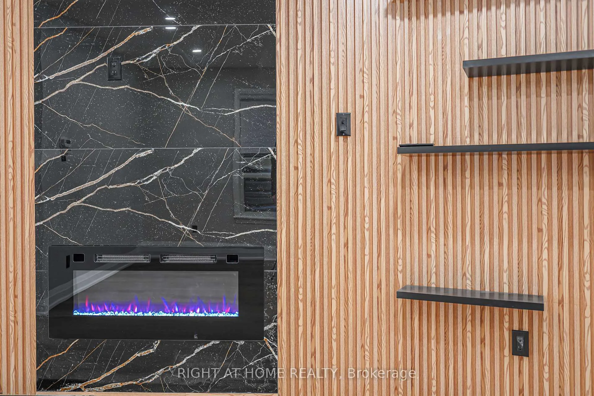 Photo 11 of 155 Avondale Street, Hamilton, Crown Point — HOMEH
