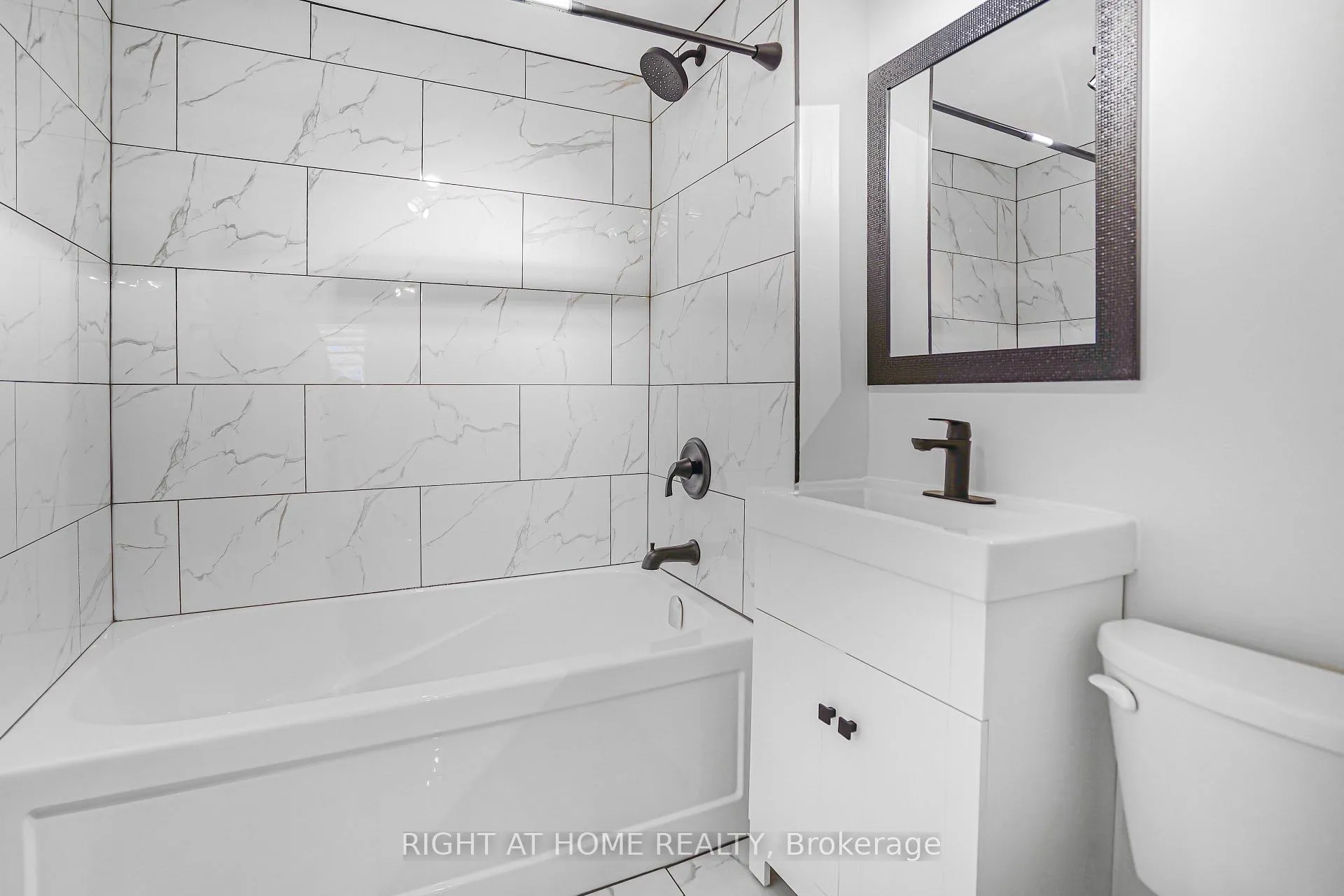 Photo 18 of 155 Avondale Street, Hamilton, Crown Point — HOMEH