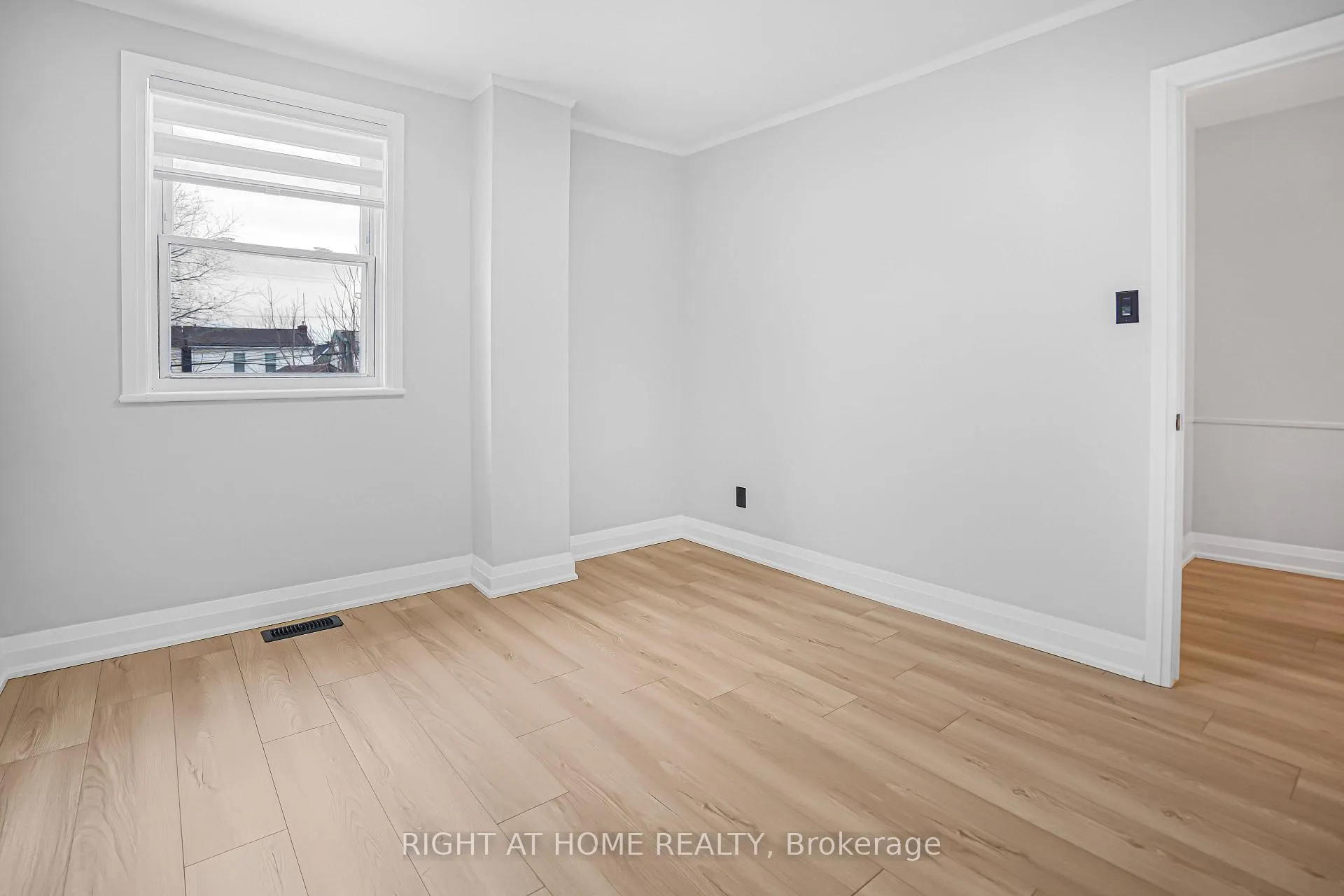 Photo 23 of 155 Avondale Street, Hamilton, Crown Point — HOMEH