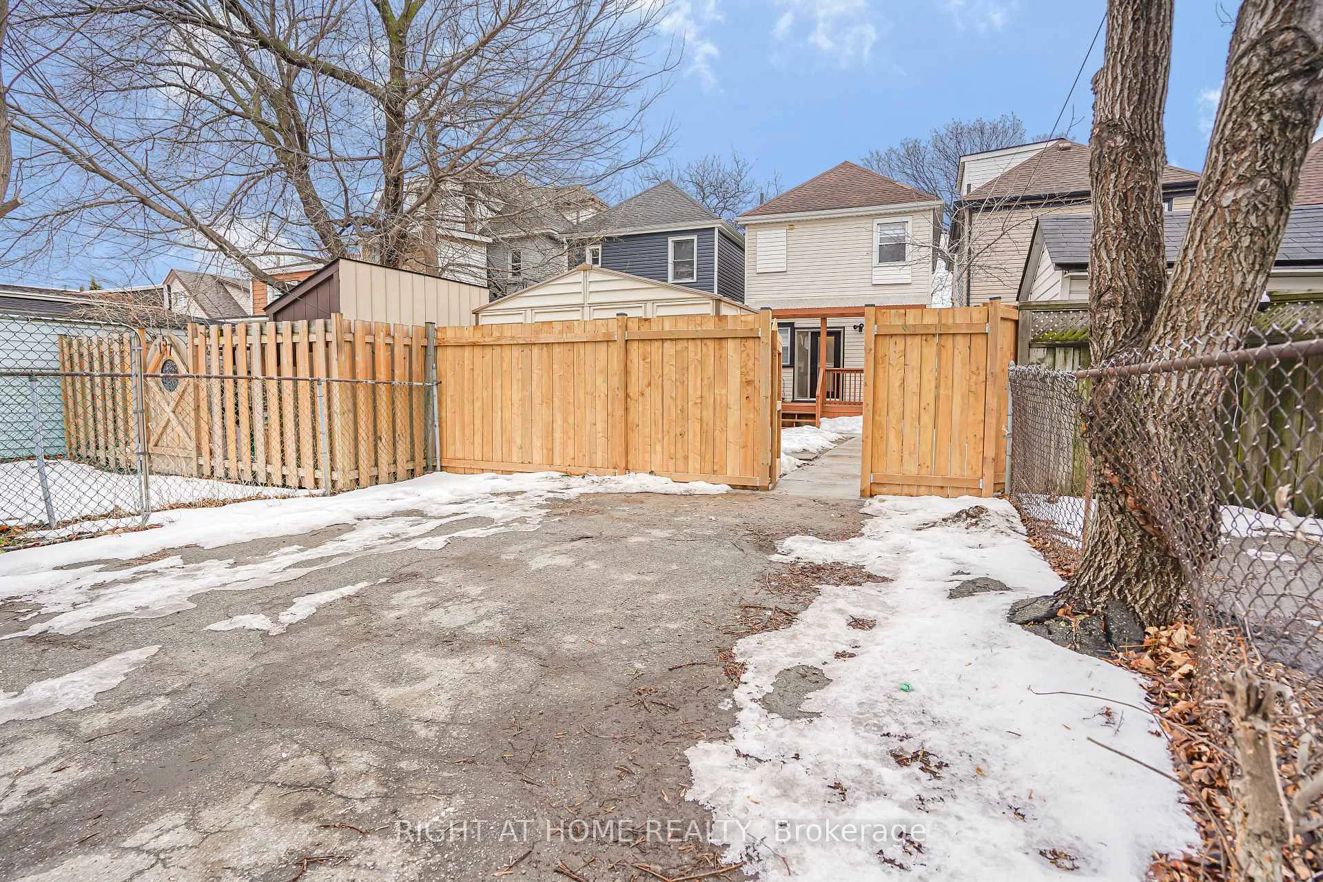 Photo 28 of 155 Avondale Street, Hamilton, Crown Point — HOMEH