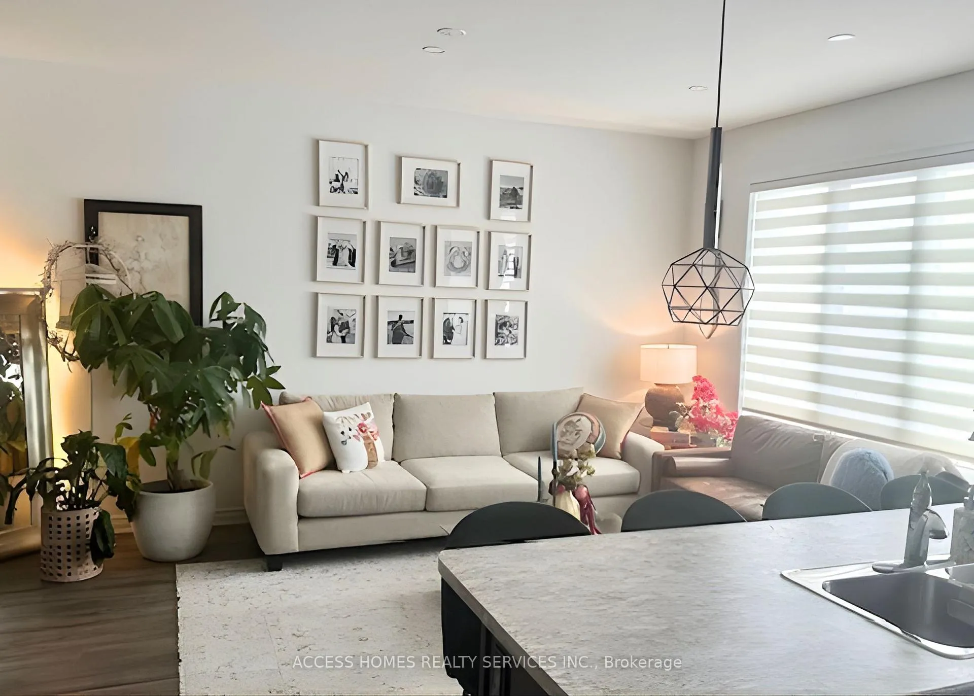 Photo 2 of 469 Gordon Krantz Avenue, Milton, Walker — HOMEH