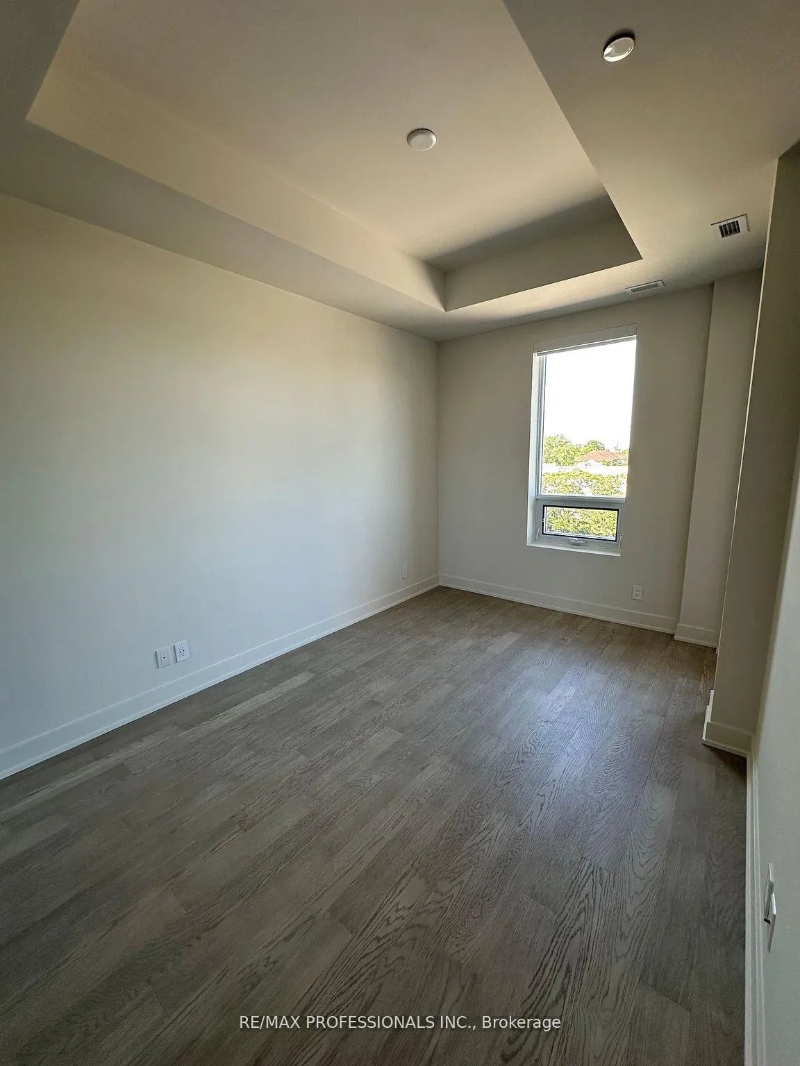 Photo 9 of Unit 410, 123 Maurice Drive, Oakville, Central — HOMEH