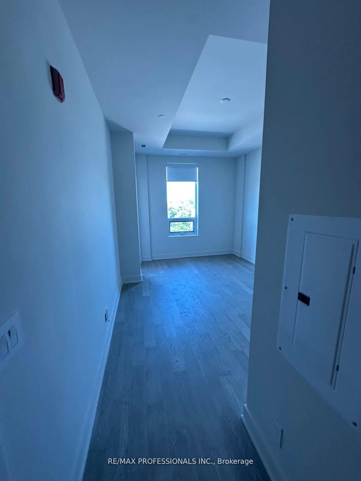 Photo 16 of Unit 410, 123 Maurice Drive, Oakville, Central — HOMEH