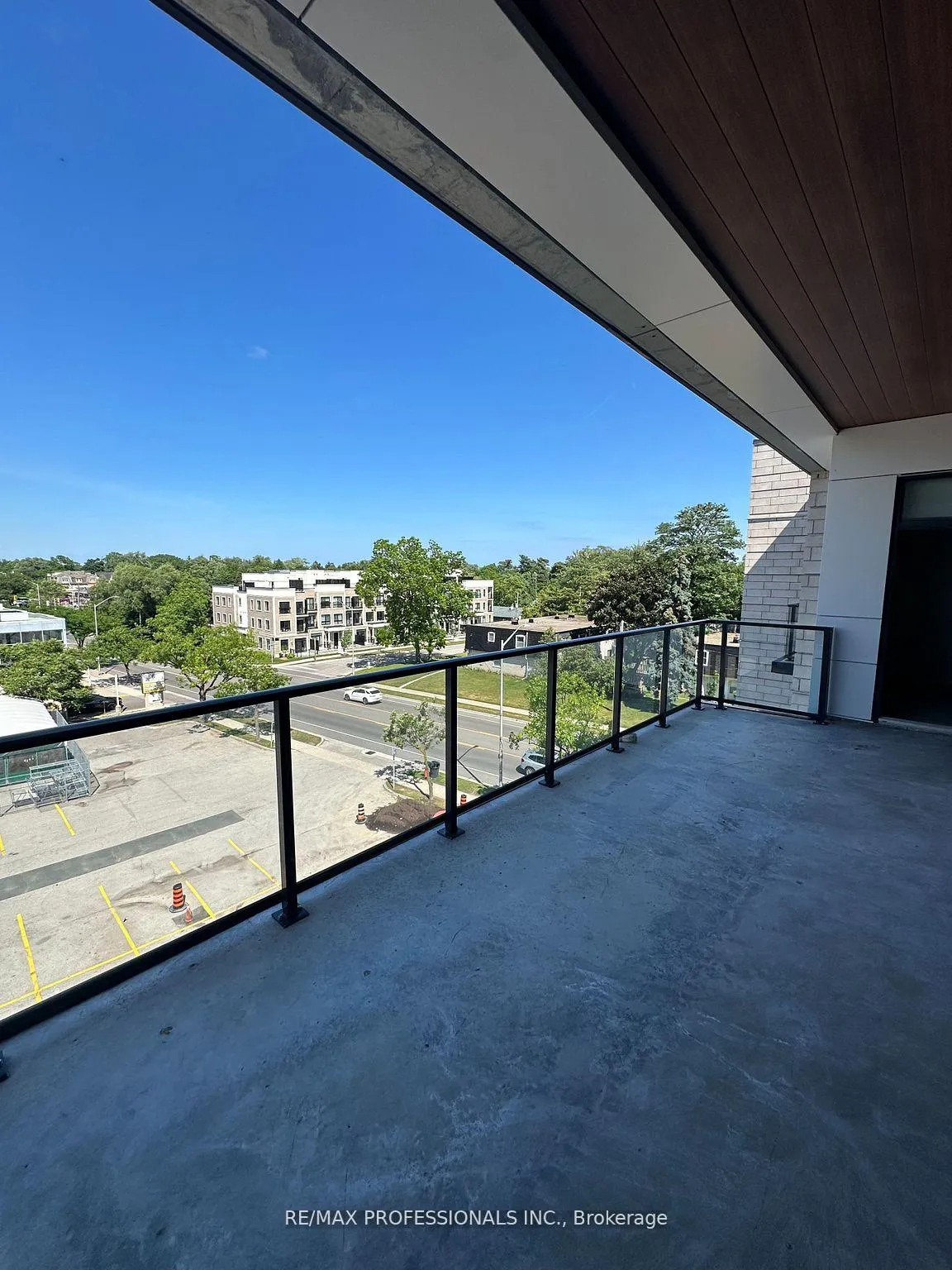 Photo 20 of Unit 410, 123 Maurice Drive, Oakville, Central — HOMEH