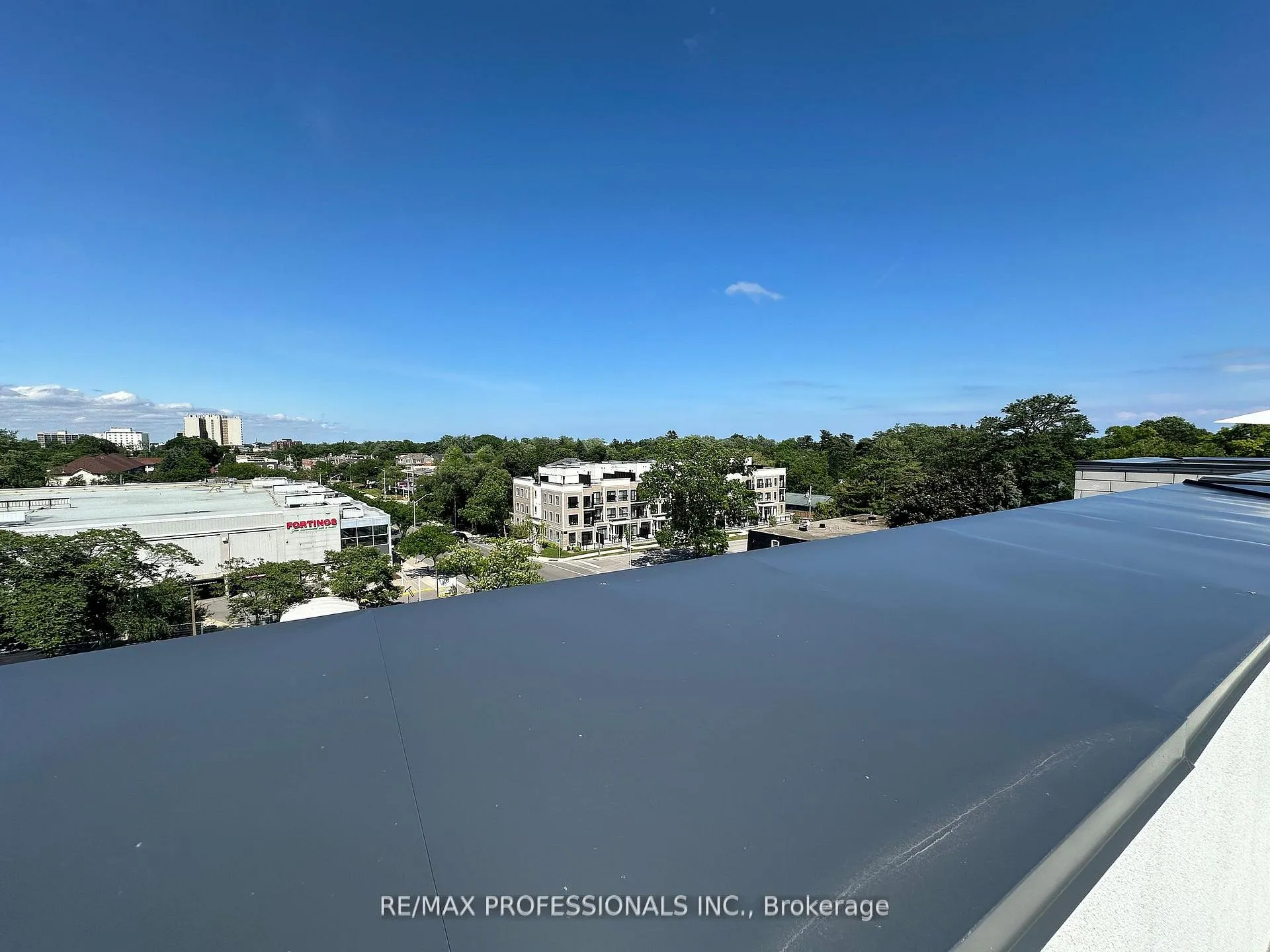 Photo 22 of Unit 410, 123 Maurice Drive, Oakville, Central — HOMEH