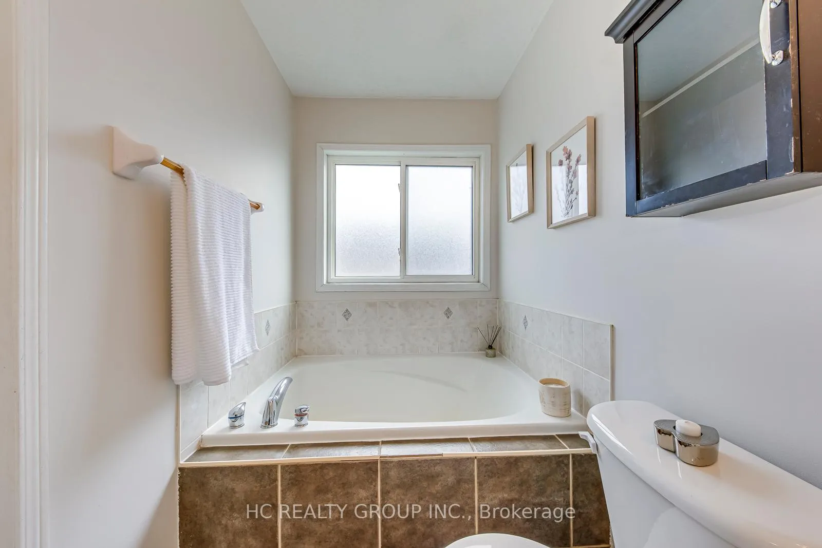 Photo 21 of 2344 Stone Glen Crescent, Oakville, Westmount — HOMEH