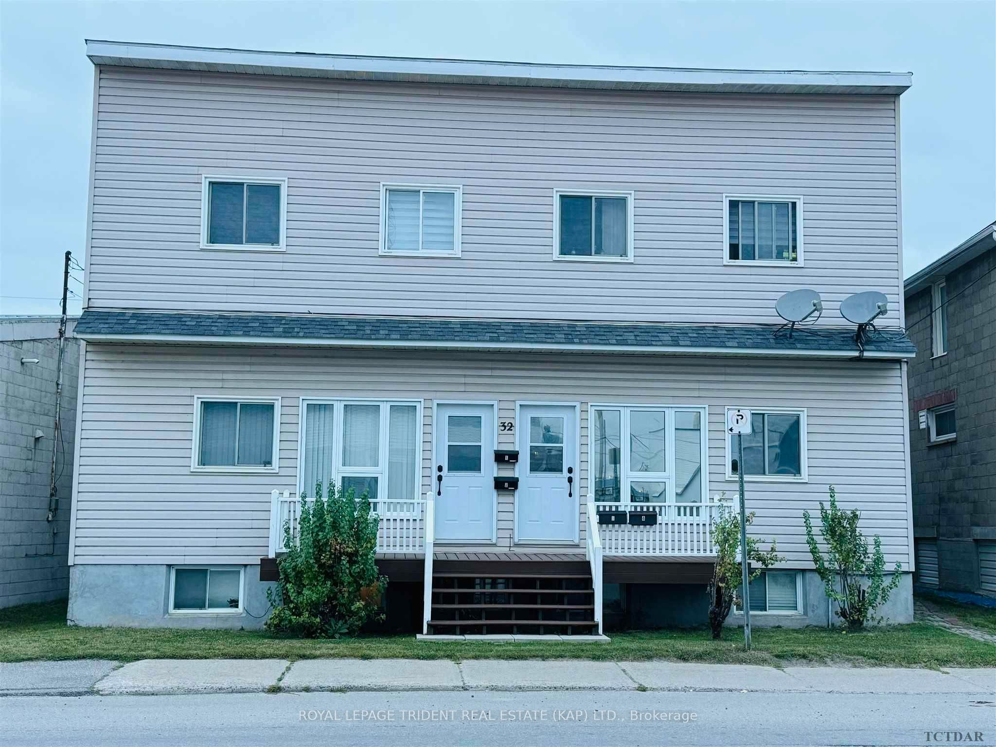 Front of 32 Riverside Drive