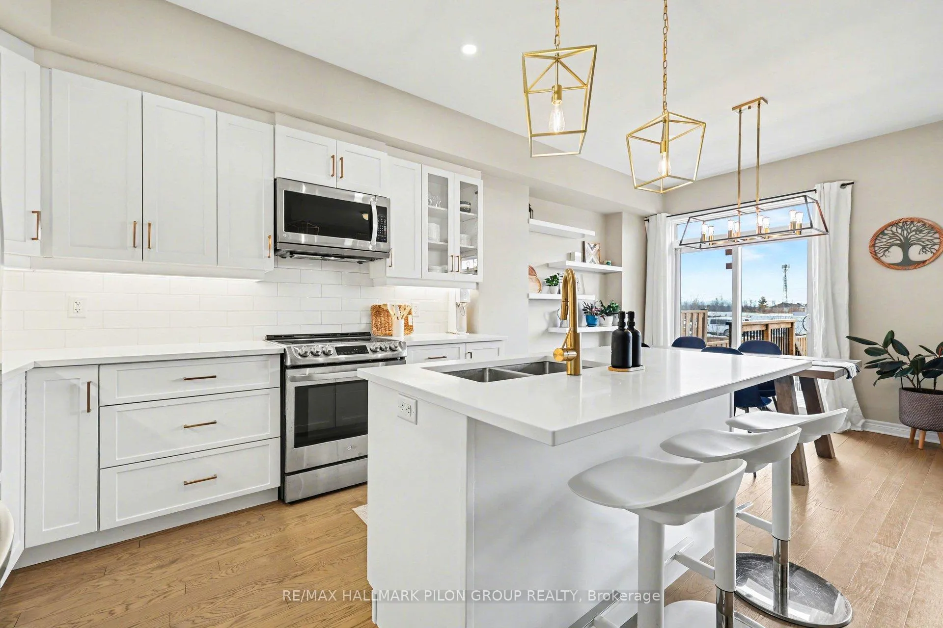 Photo 5 of 25 Mcphail Road, Carleton Place — HOMEH