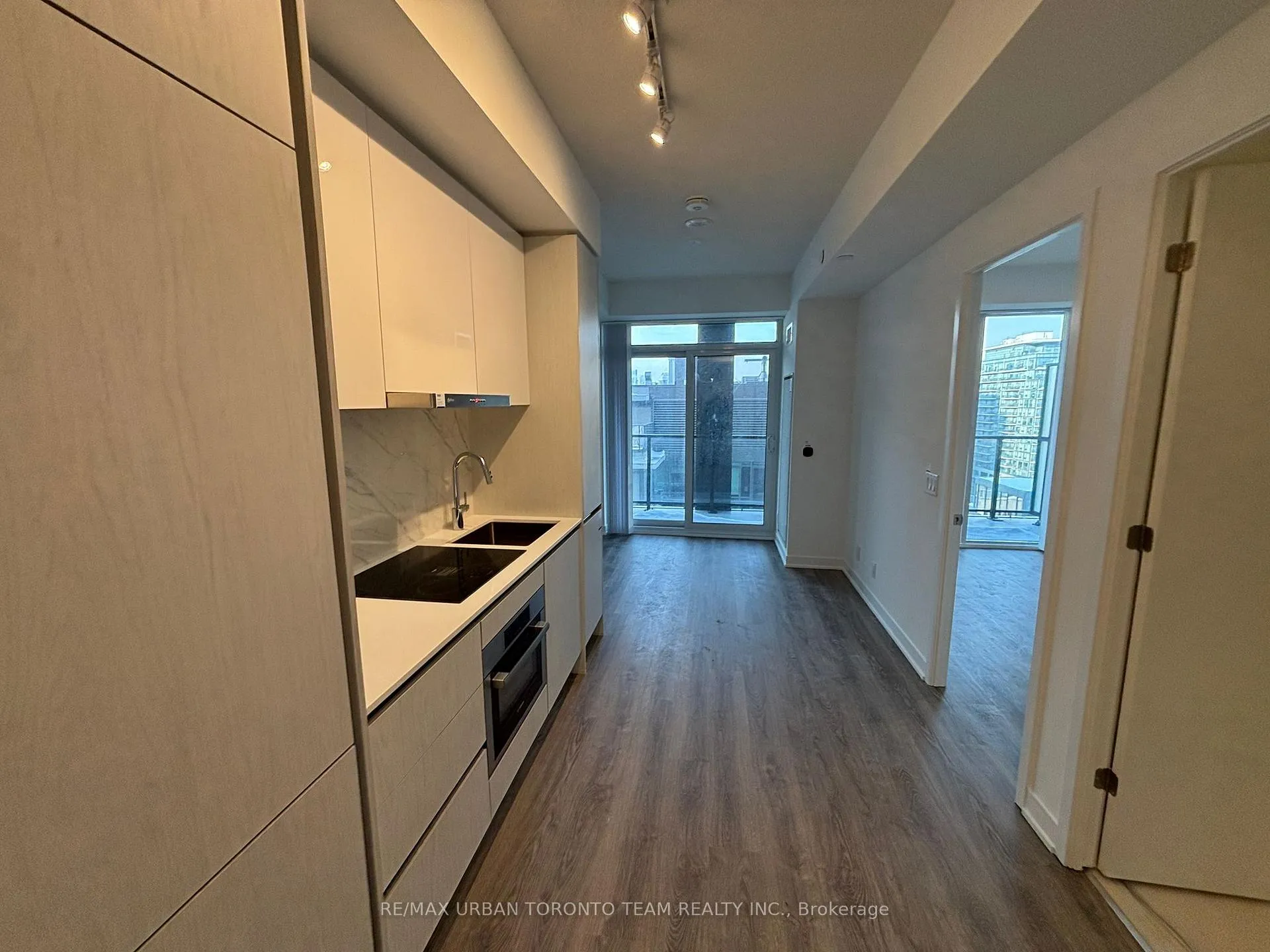 Photo 2 of Unit 2016, 180 Front Street E, Toronto, Moss Park — HOMEH