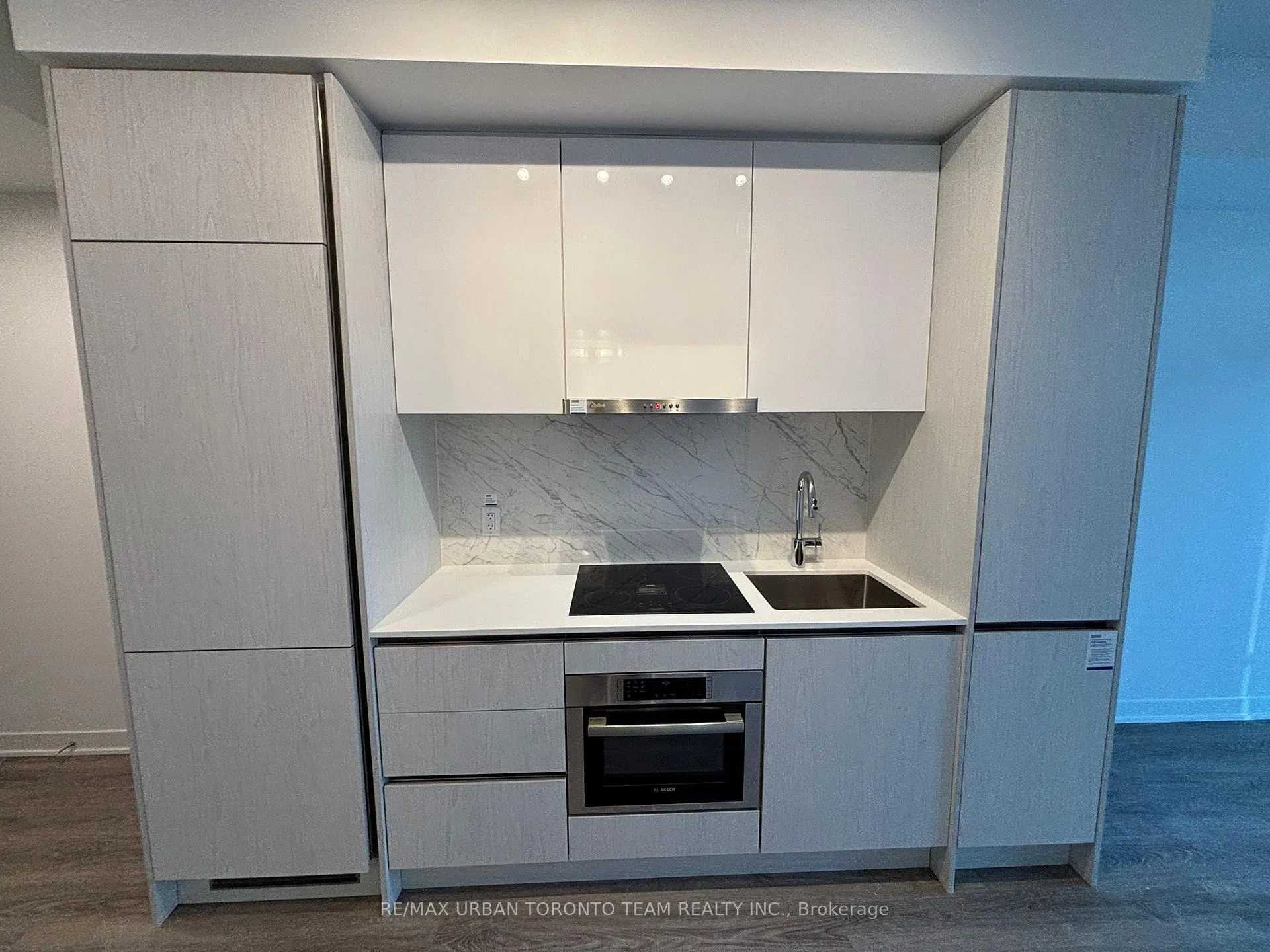 Photo 3 of Unit 2016, 180 Front Street E, Toronto, Moss Park — HOMEH