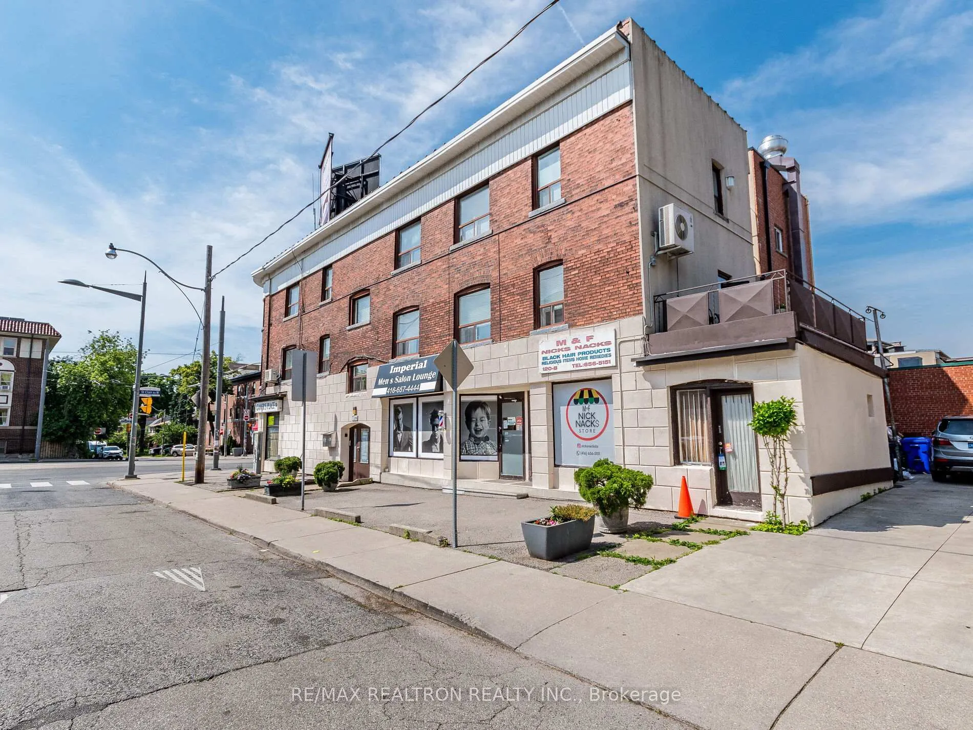 Photo 4 of 1038 St Clair Avenue W, Toronto, Oakwood Village — HOMEH