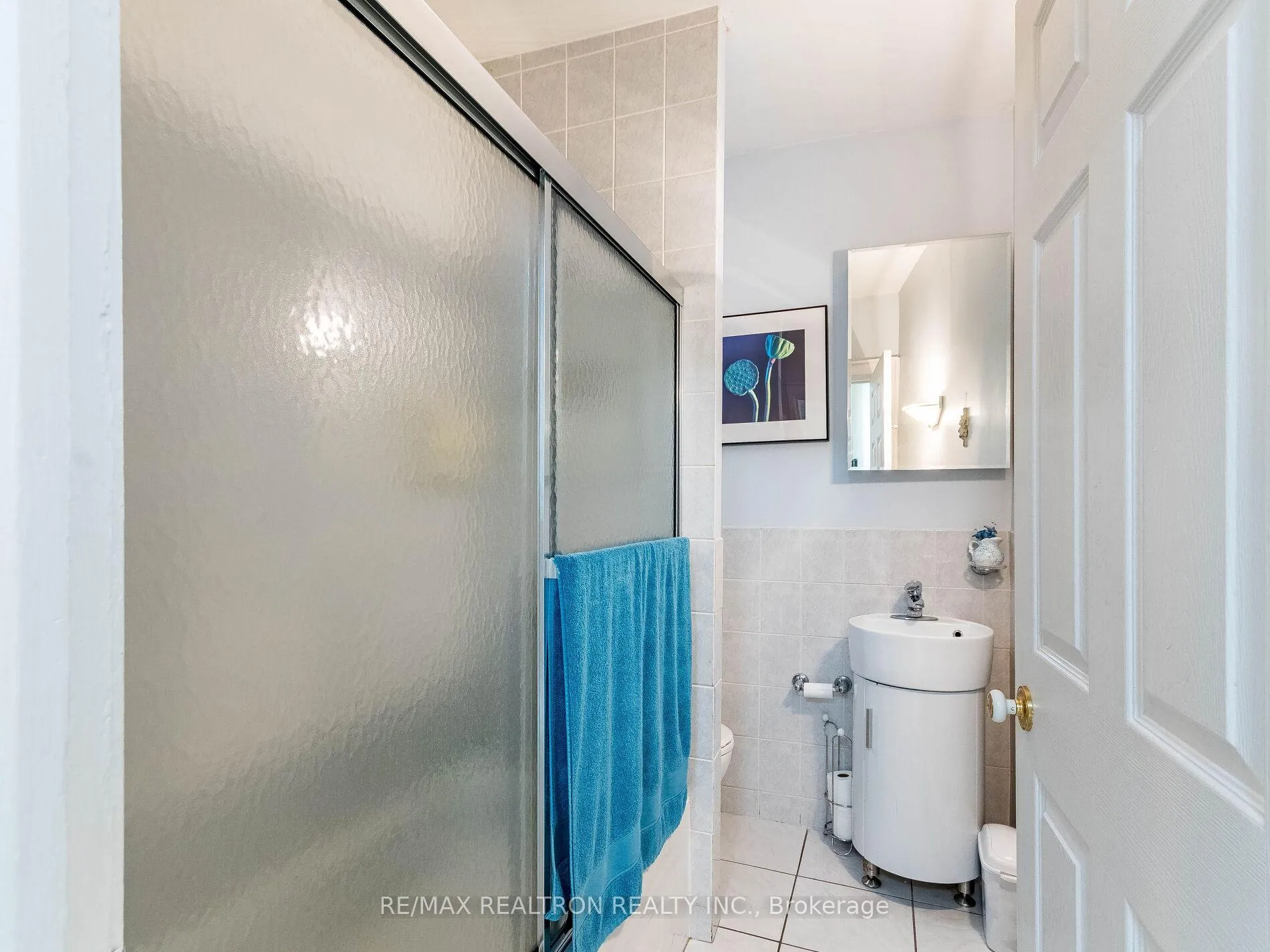 Photo 8 of 1038 St Clair Avenue W, Toronto, Oakwood Village — HOMEH