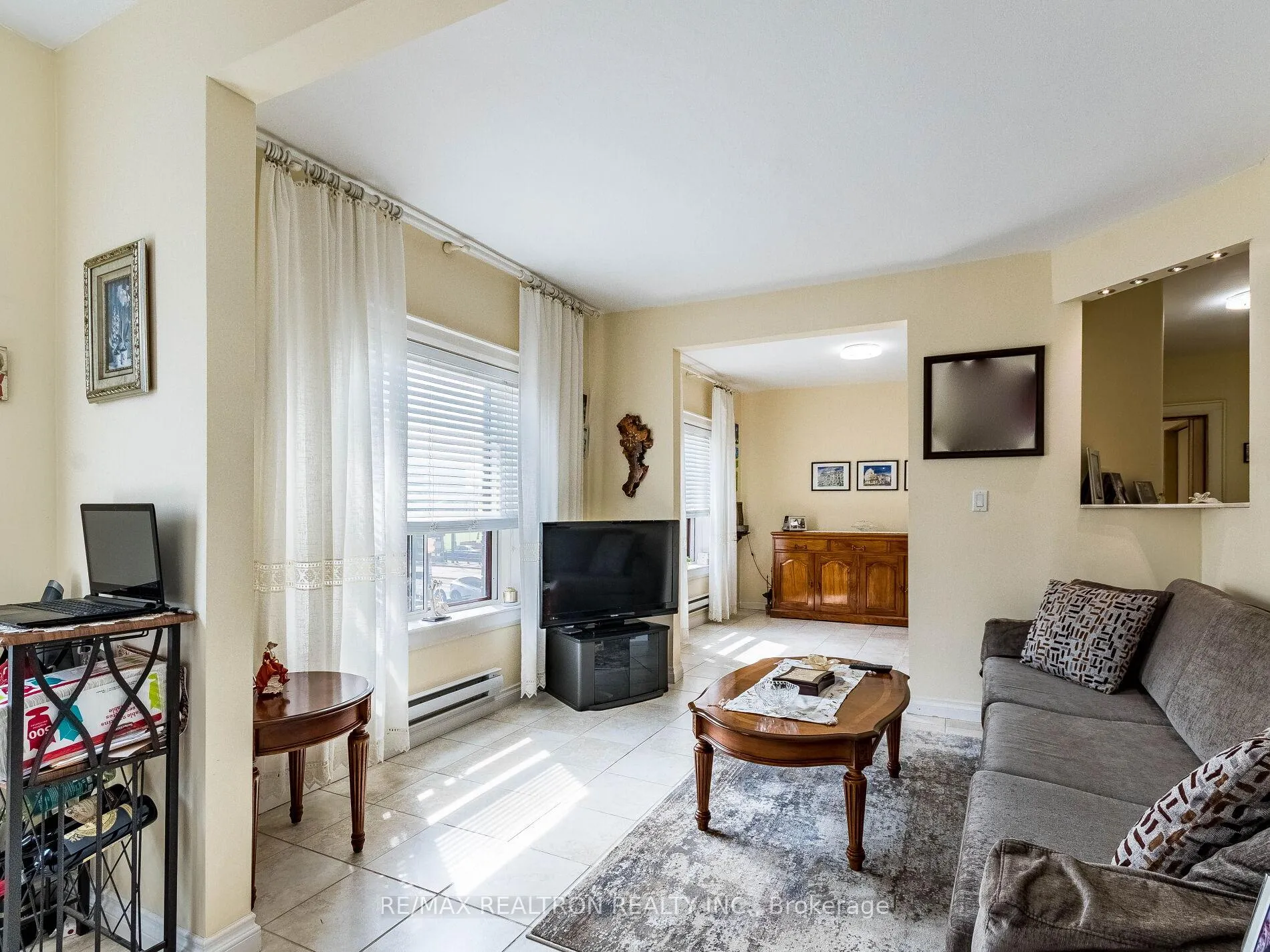 Photo 13 of 1038 St Clair Avenue W, Toronto, Oakwood Village — HOMEH