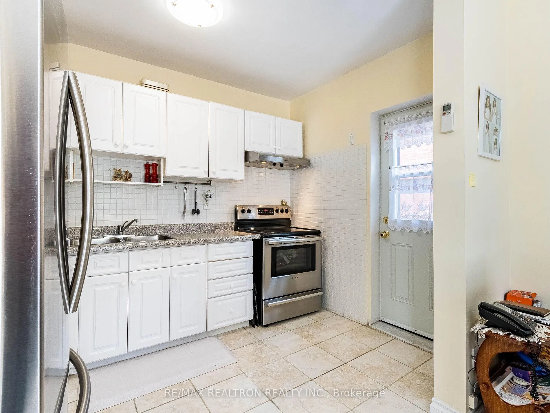 Photo 16 of 1038 St Clair Avenue W, Toronto, Oakwood Village — HOMEH