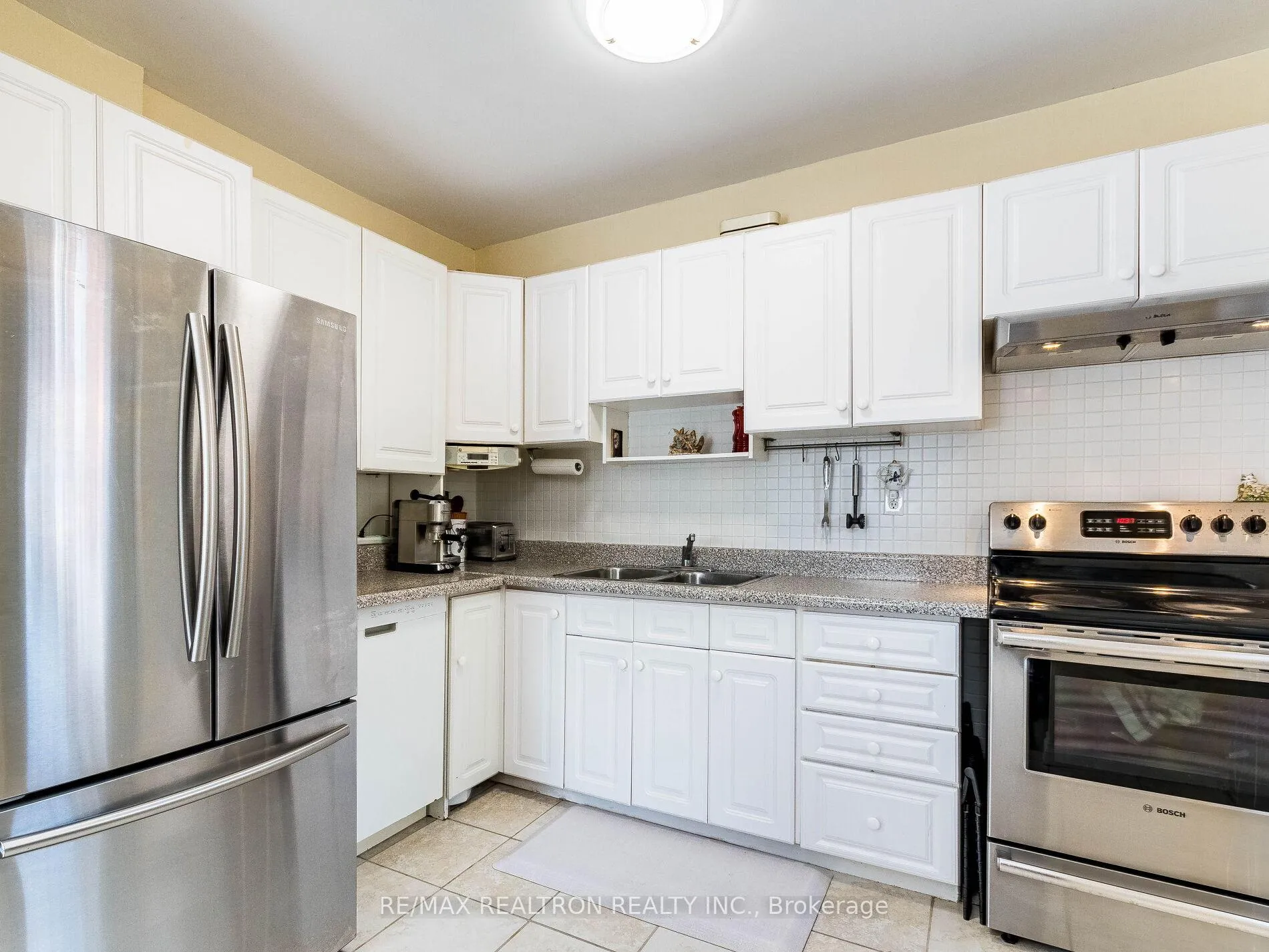 Photo 17 of 1038 St Clair Avenue W, Toronto, Oakwood Village — HOMEH
