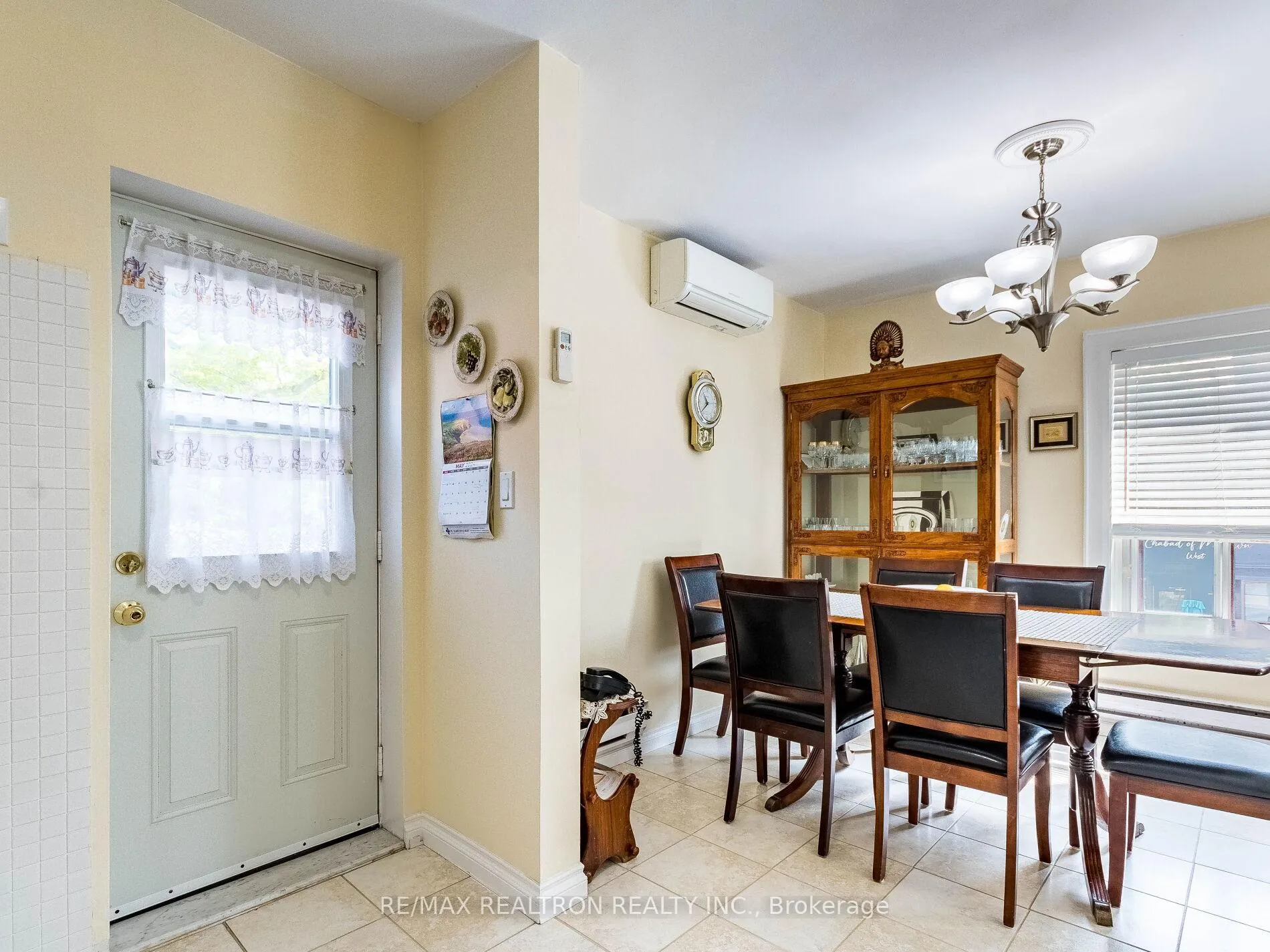 Photo 19 of 1038 St Clair Avenue W, Toronto, Oakwood Village — HOMEH