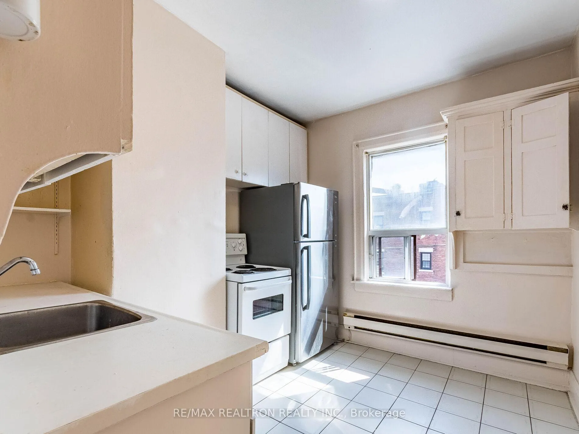 Photo 33 of 1038 St Clair Avenue W, Toronto, Oakwood Village — HOMEH