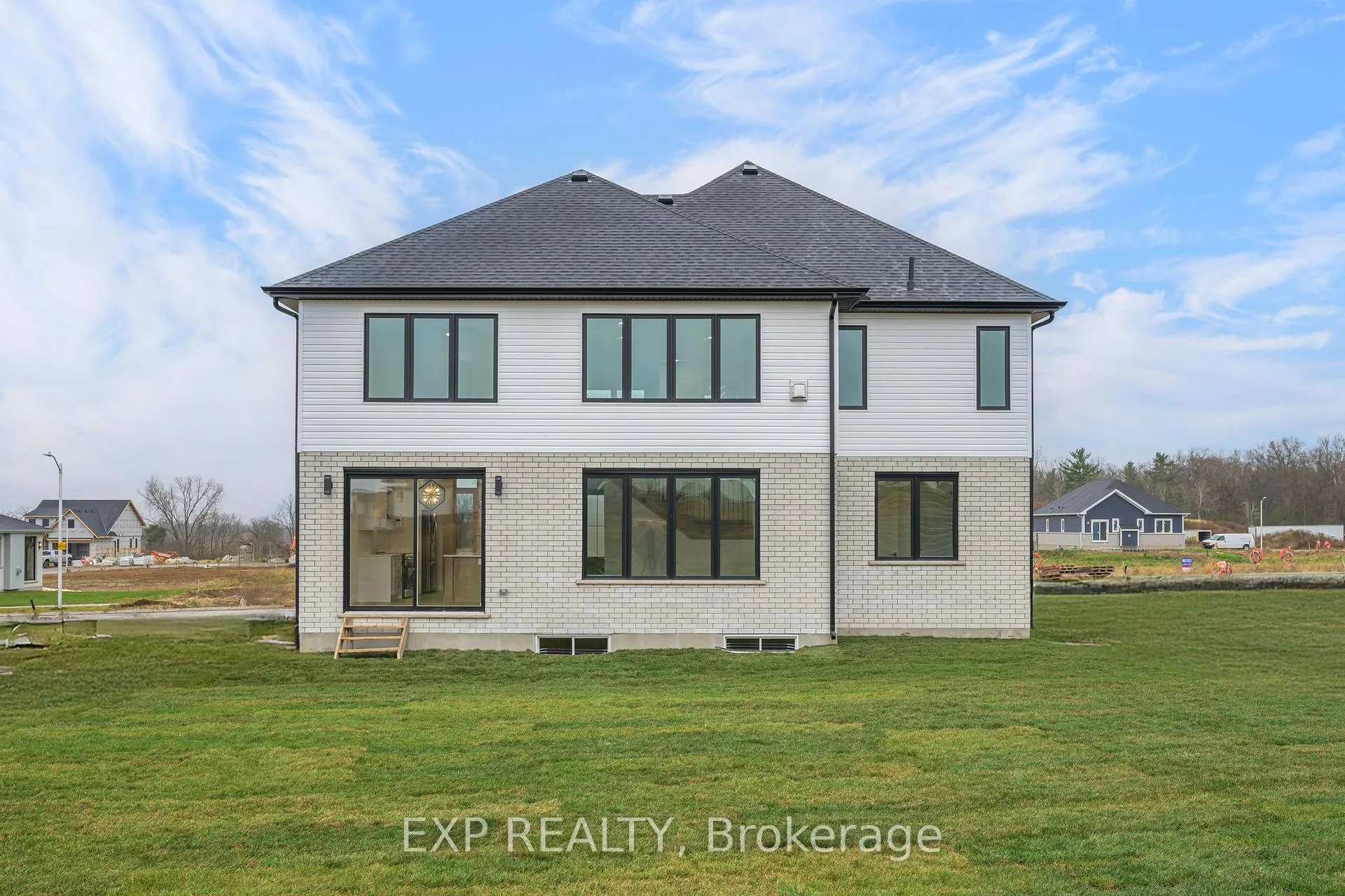 Photo 3 of 150 Locky Lane, Middlesex Centre, Kilworth — HOMEH