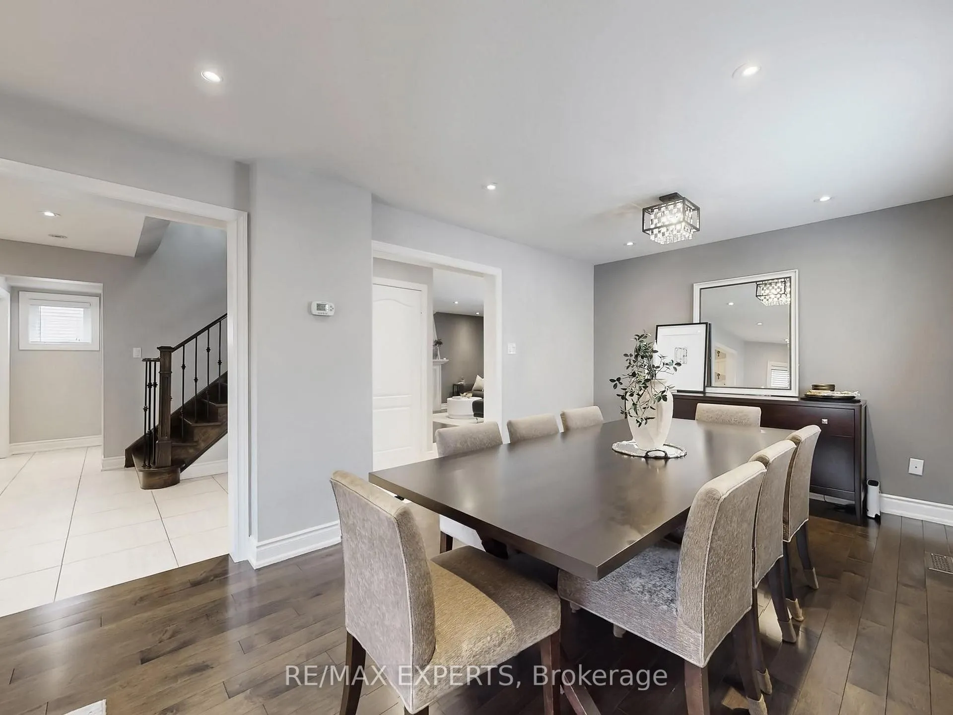 Photo 8 of 151 Veneto Drive, Vaughan, Vaughan Grove — HOMEH