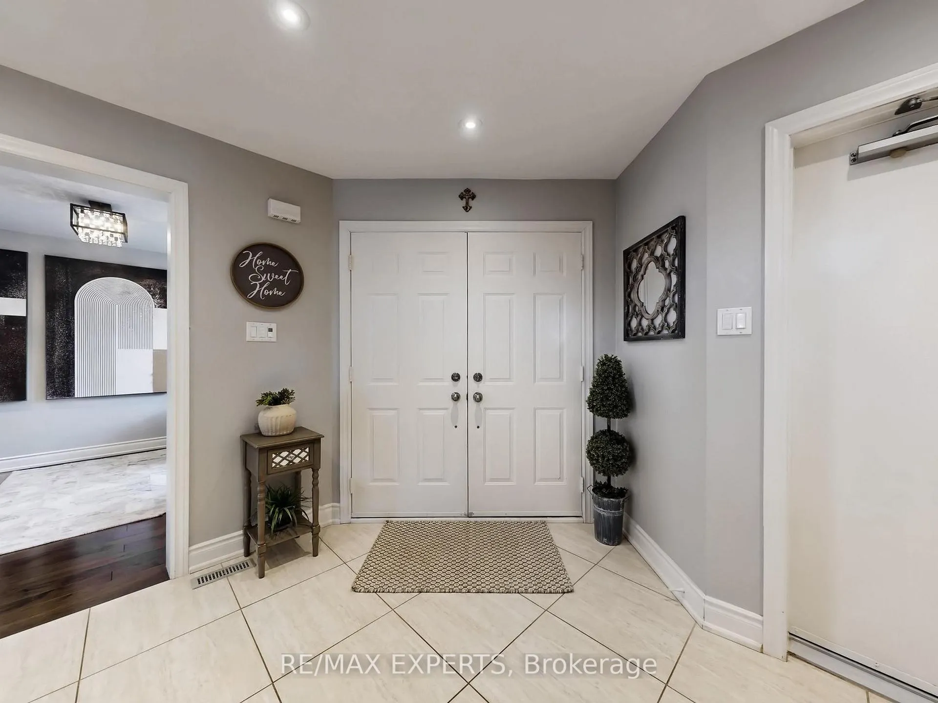 Photo 22 of 151 Veneto Drive, Vaughan, Vaughan Grove — HOMEH