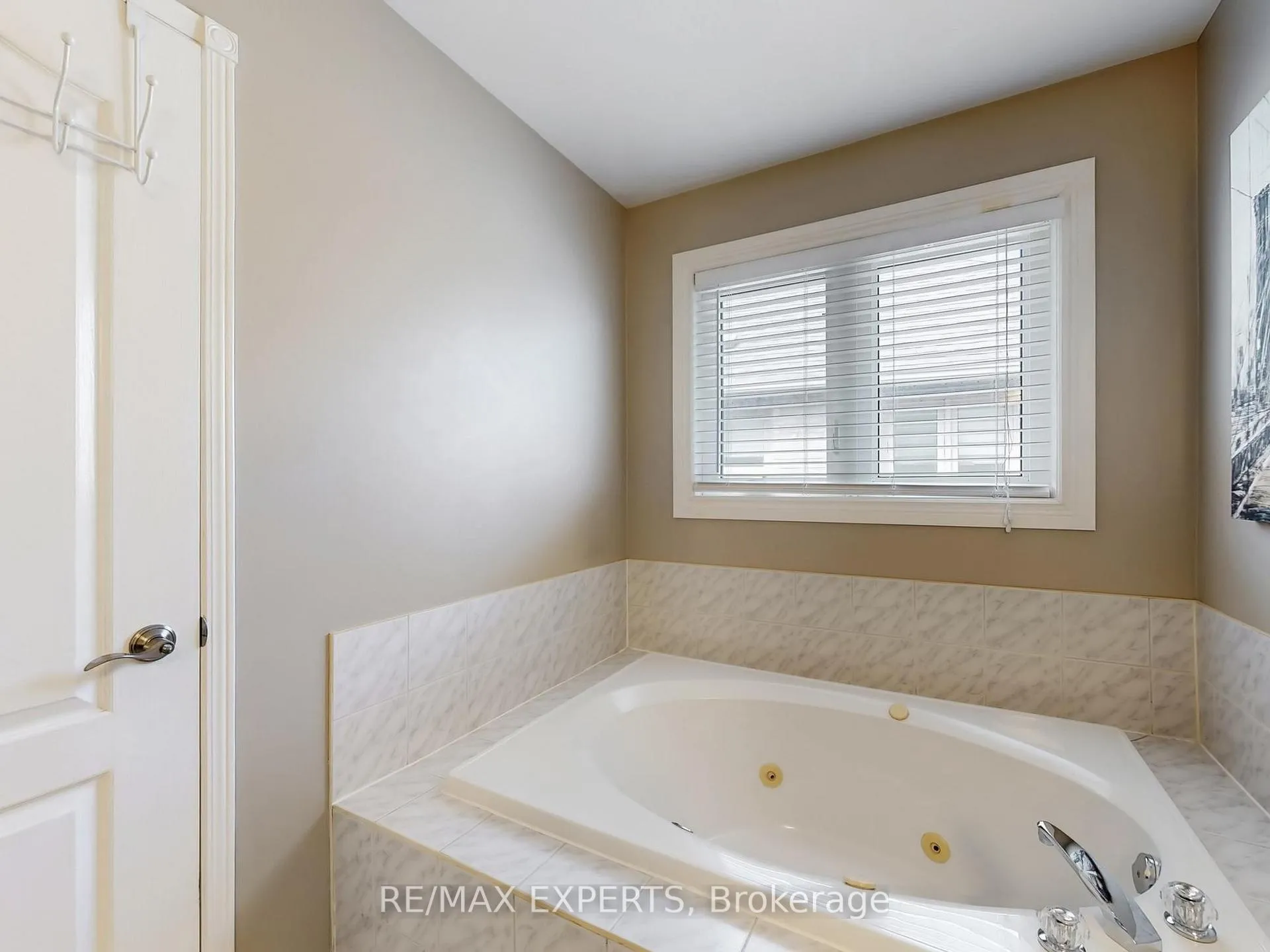 Photo 31 of 151 Veneto Drive, Vaughan, Vaughan Grove — HOMEH