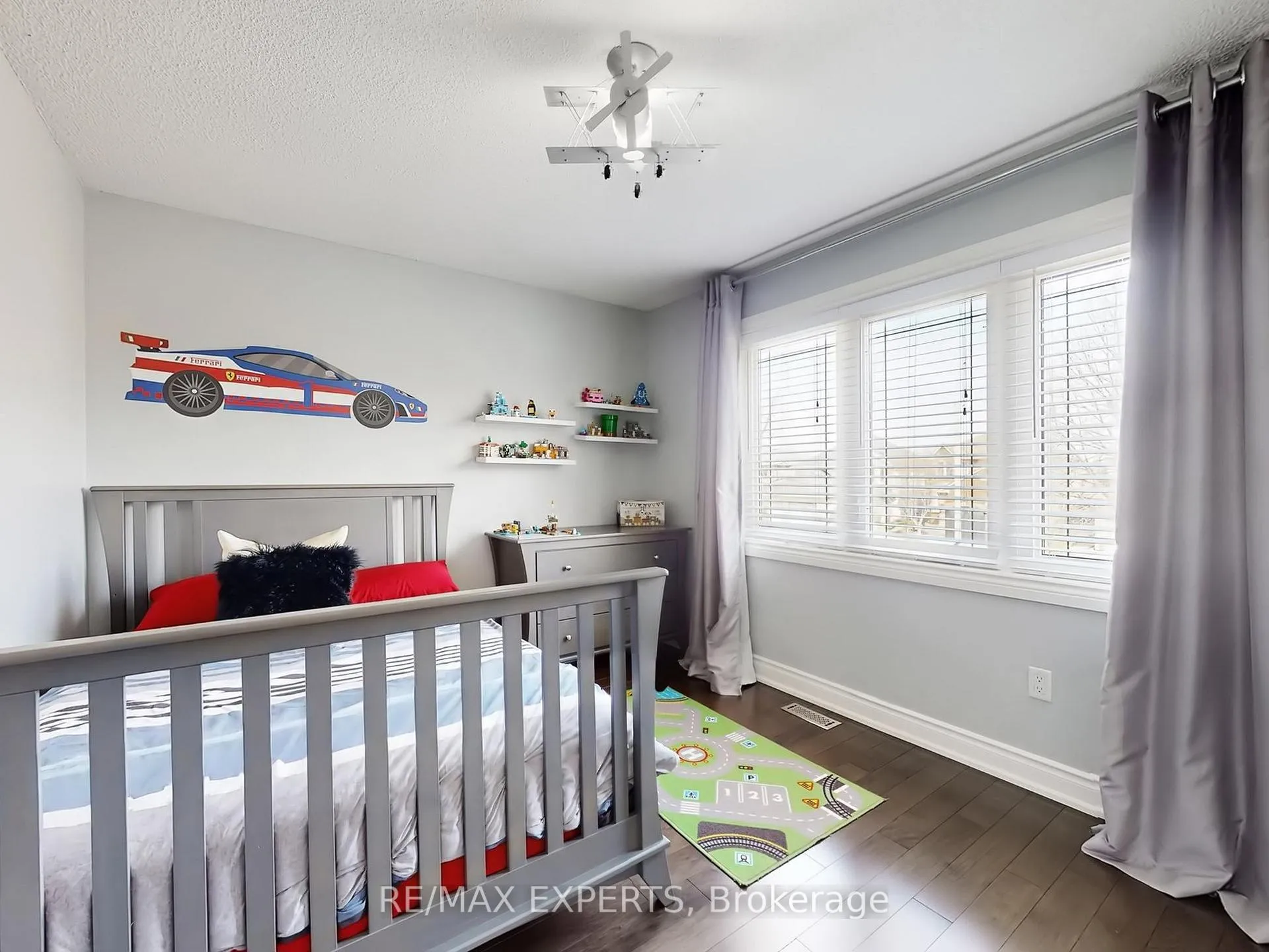 Photo 33 of 151 Veneto Drive, Vaughan, Vaughan Grove — HOMEH