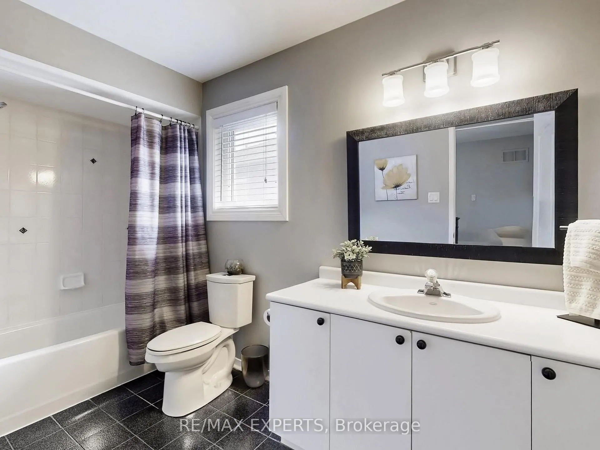 Photo 39 of 151 Veneto Drive, Vaughan, Vaughan Grove — HOMEH