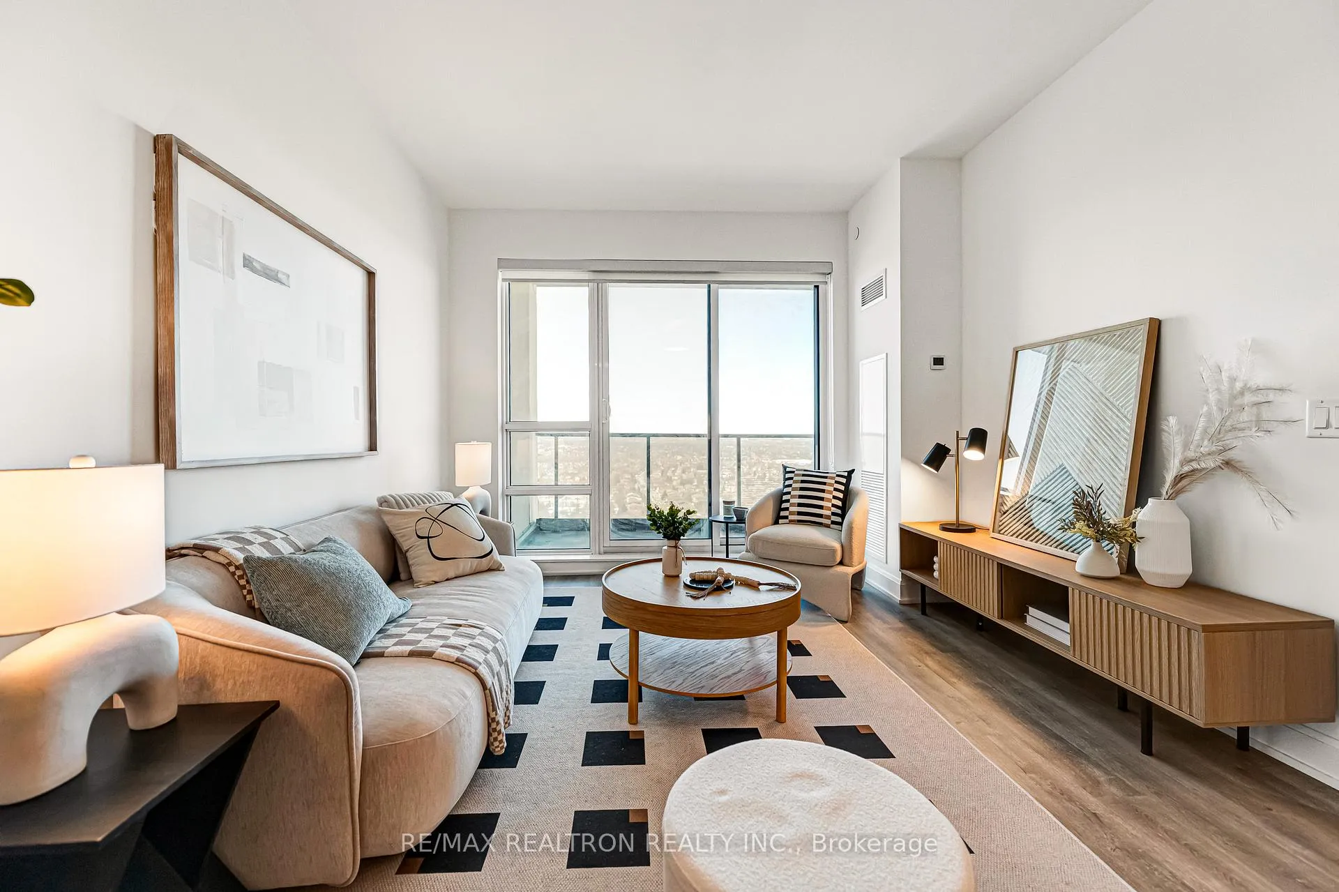 Photo 2 of Unit 3302, 12 Gandhi Lane, Markham, Commerce Valley — HOMEH