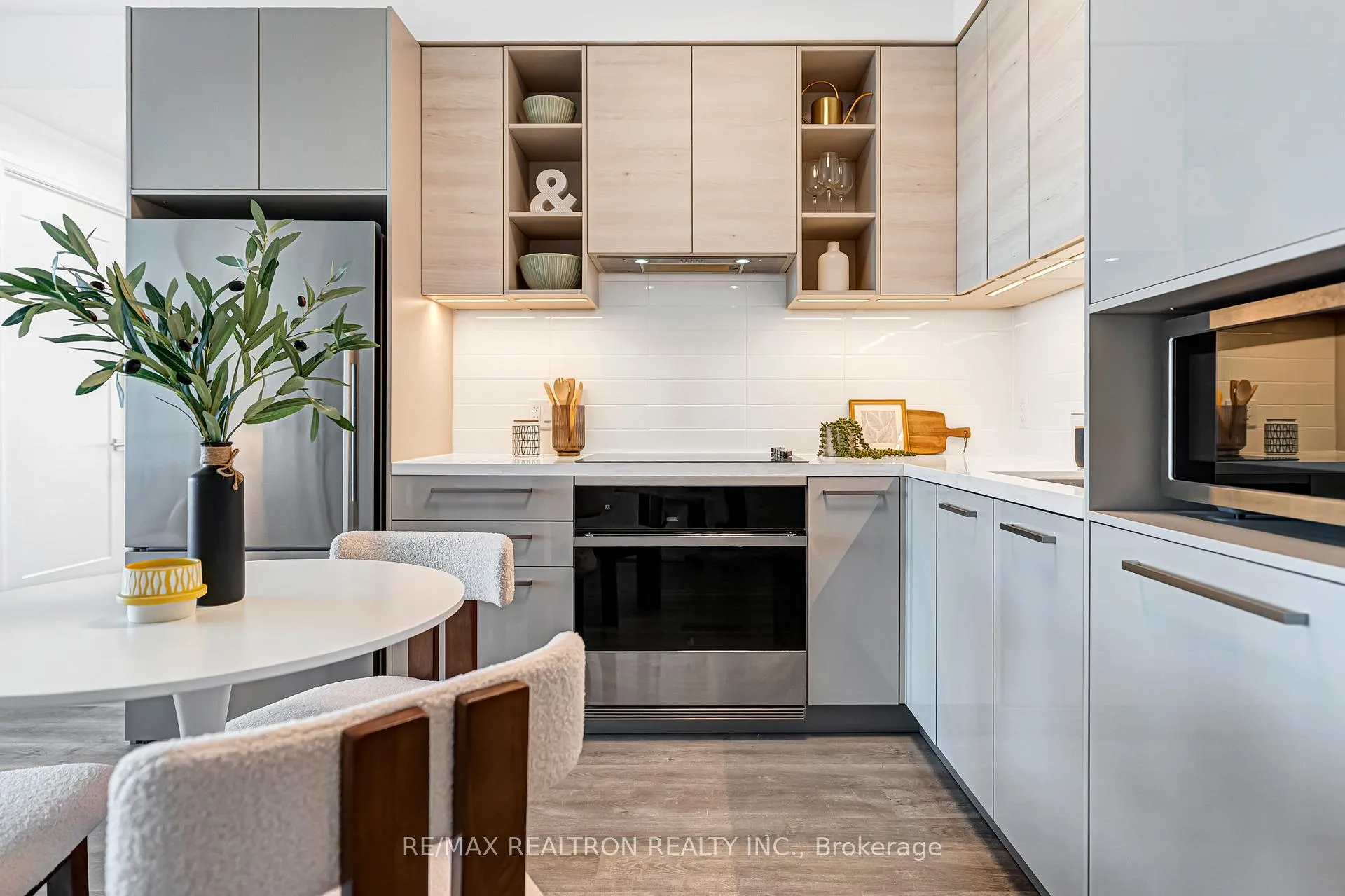 Photo 5 of Unit 3302, 12 Gandhi Lane, Markham, Commerce Valley — HOMEH