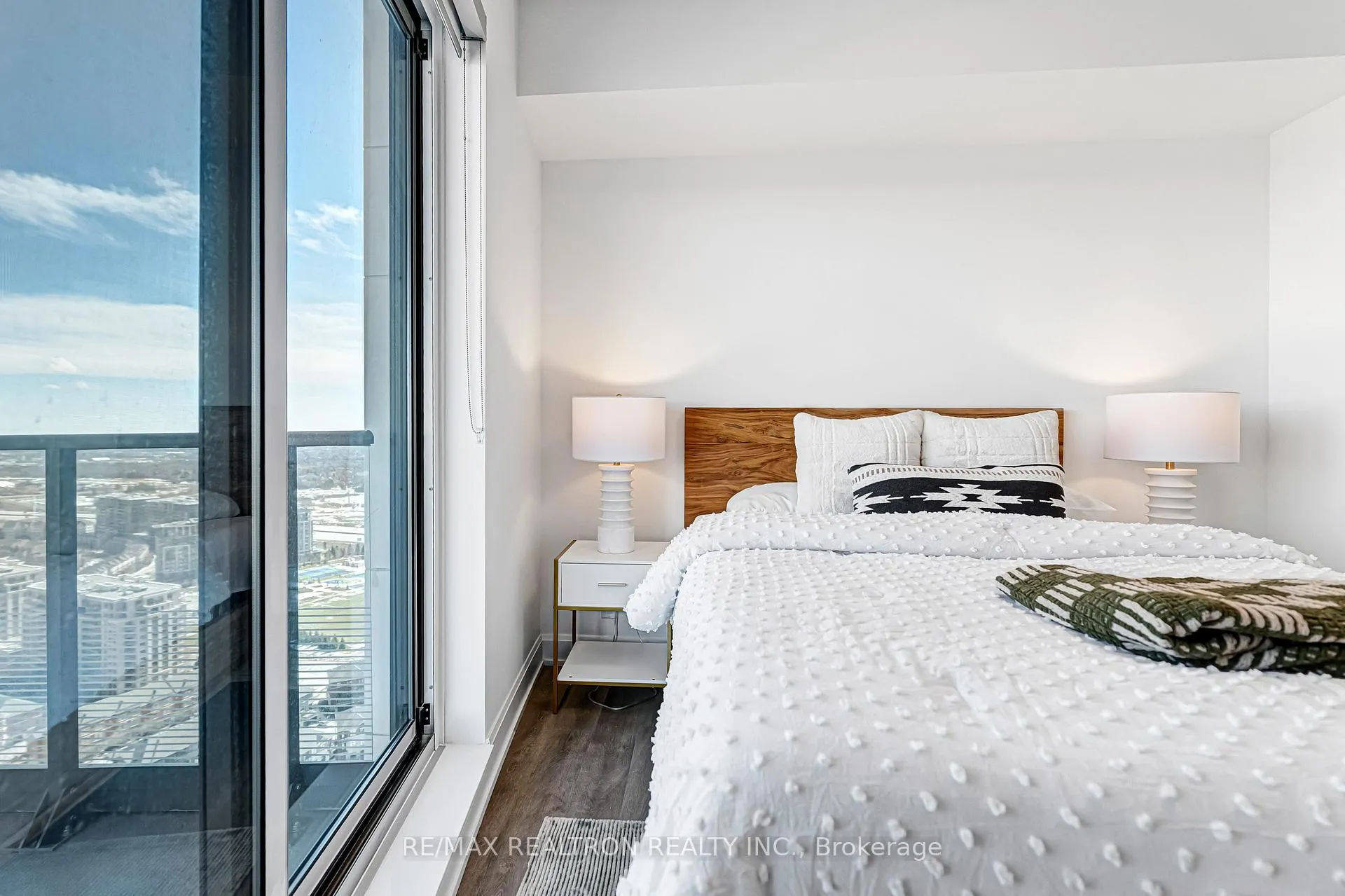 Photo 25 of Unit 3302, 12 Gandhi Lane, Markham, Commerce Valley — HOMEH