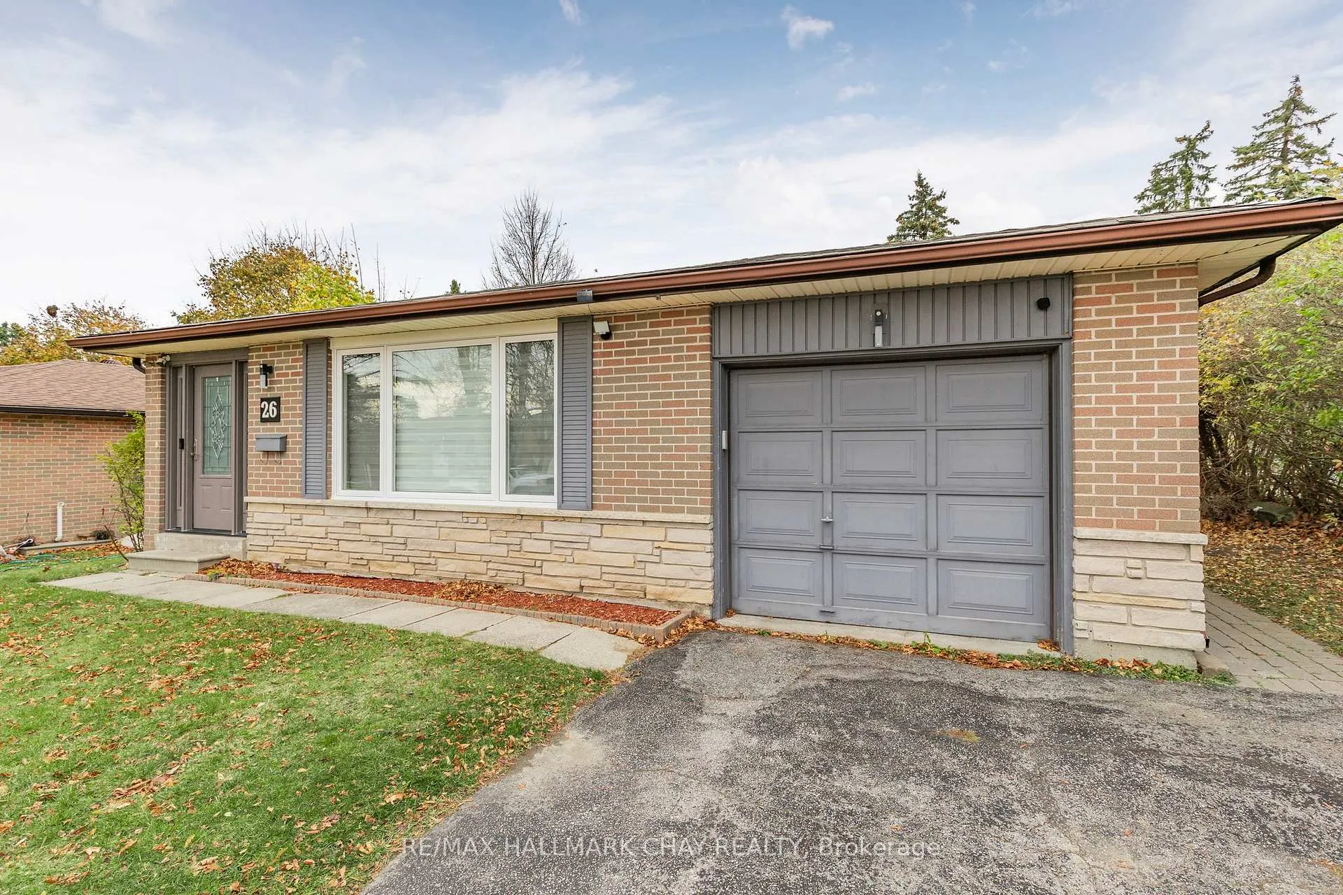 Photo 3 of Unit Upper, 26 Roslyn Road, Barrie, Wellington — HOMEH
