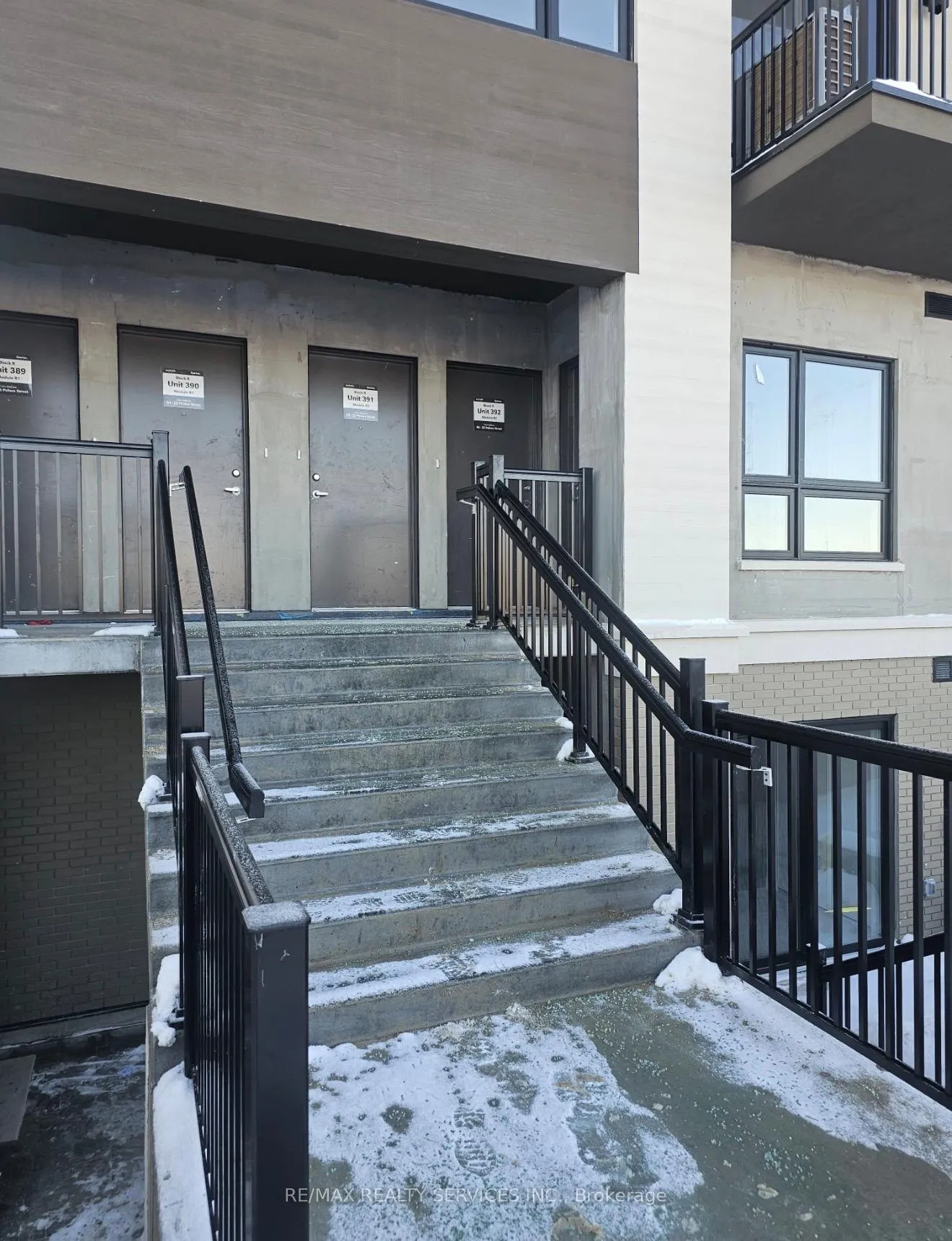 Photo 1 of Unit R6, 25 Palace Street, Kitchener — HOMEH