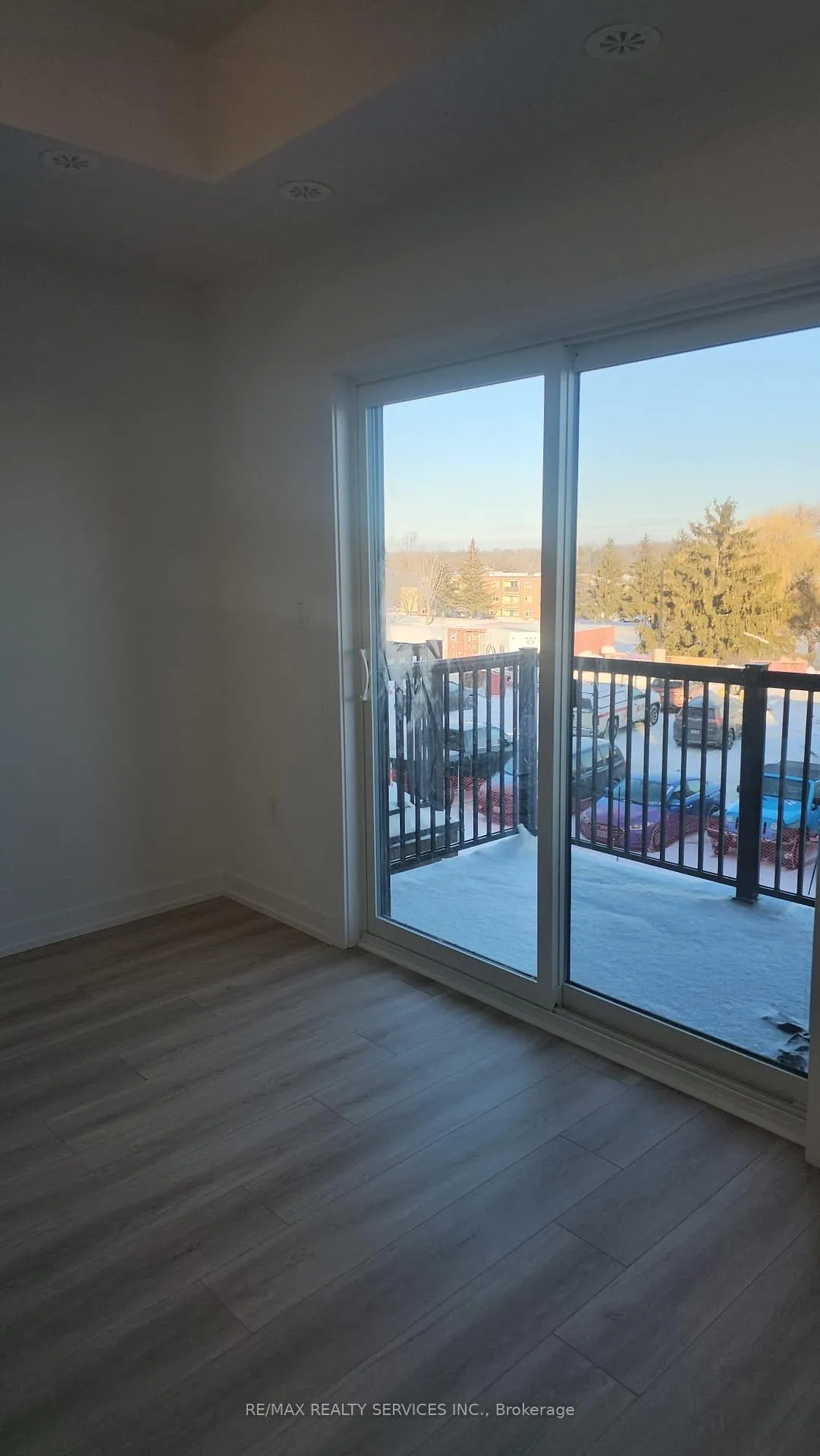 Photo 2 of Unit R6, 25 Palace Street, Kitchener — HOMEH